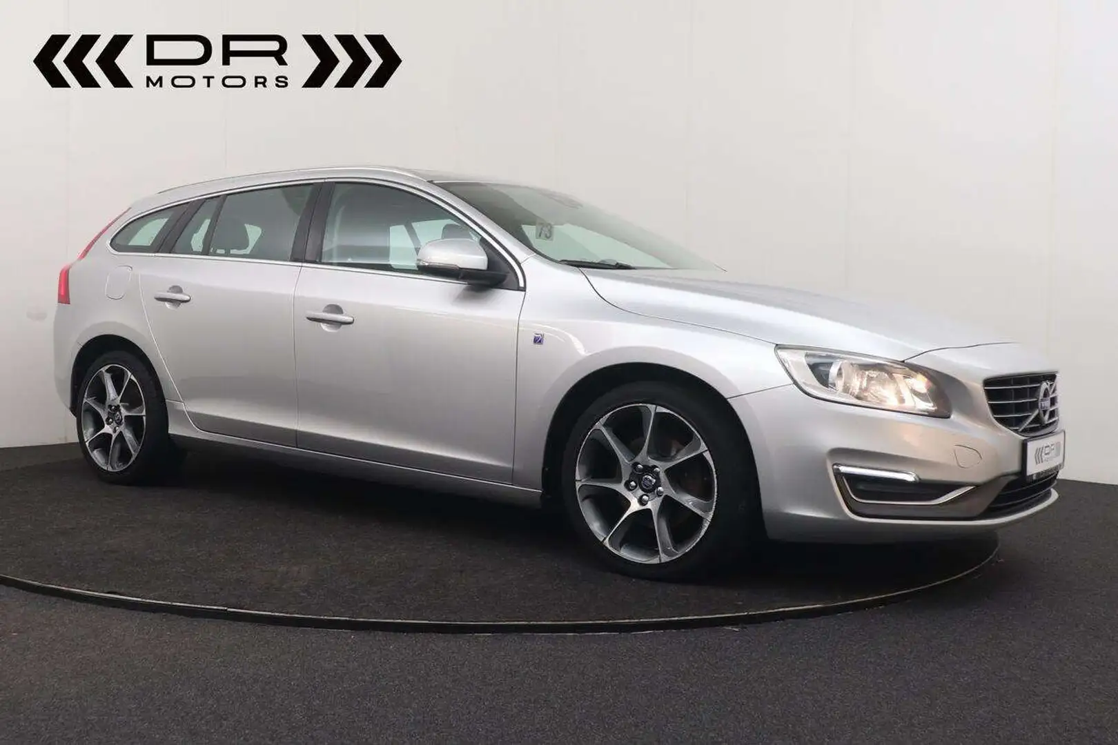 Volvo V60 D4 OCEAN RACE  - LEDER - NAVI Argent - 2