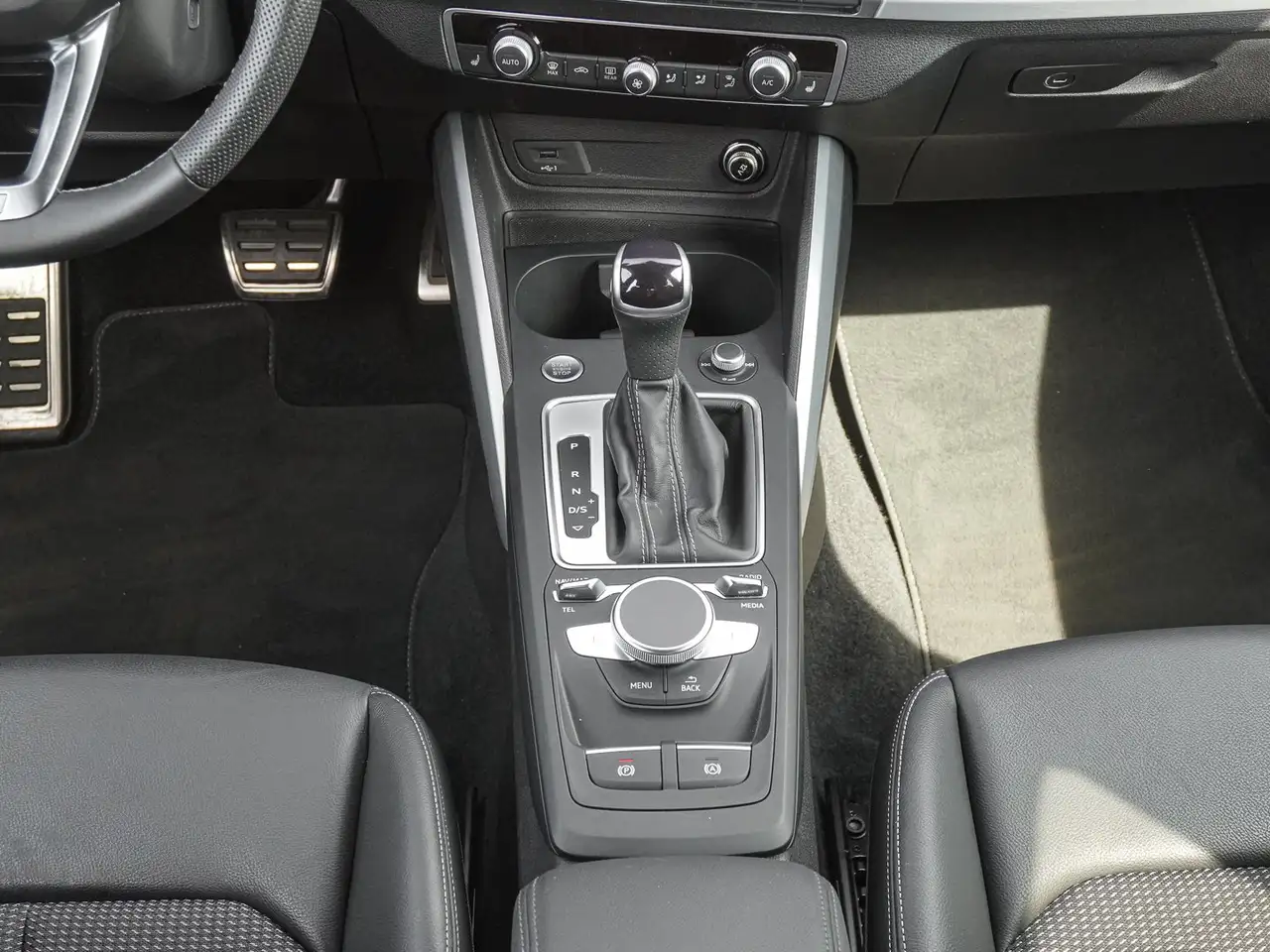 Audi Q2 35 TFSI S tronic S line LEDER ACC AMBIENTE, миниатюра 14