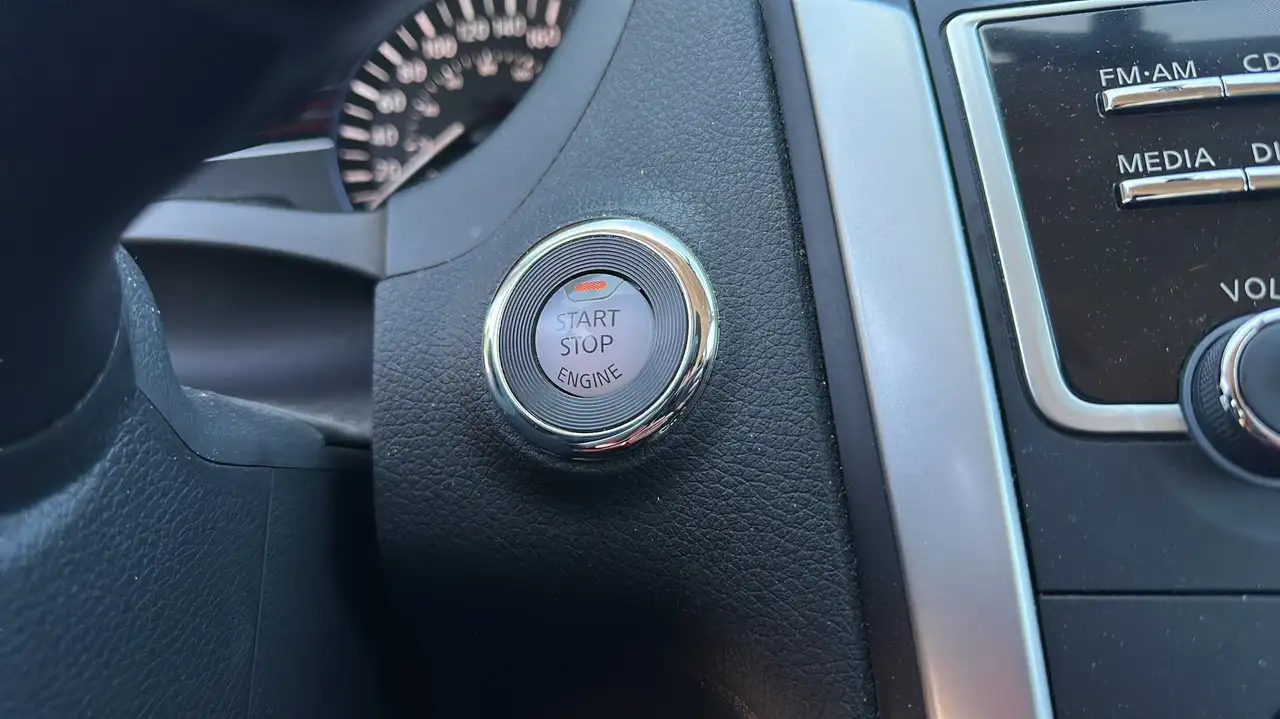 Nissan Altima снимка Nissan Altima