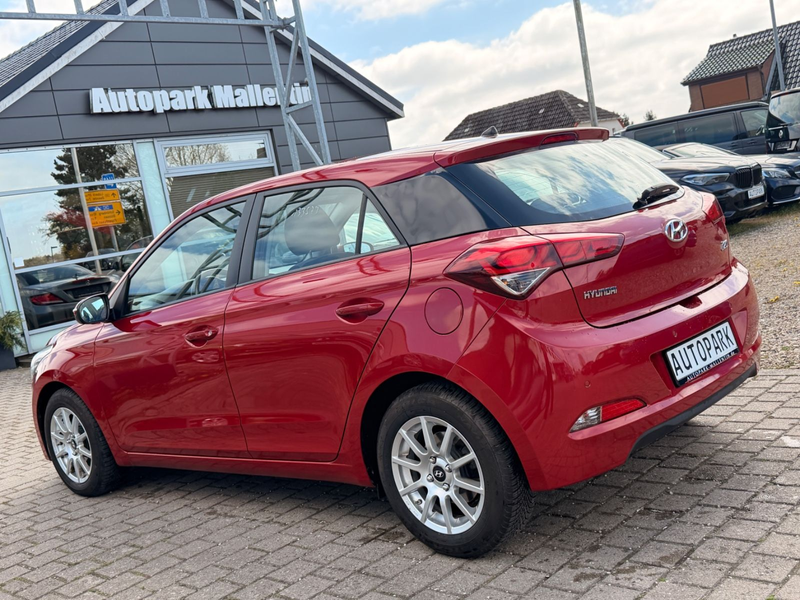 Hyundai i20 *KLIMA*4/5 TÜRER*ALLWETTERREIFEN* — photo 5