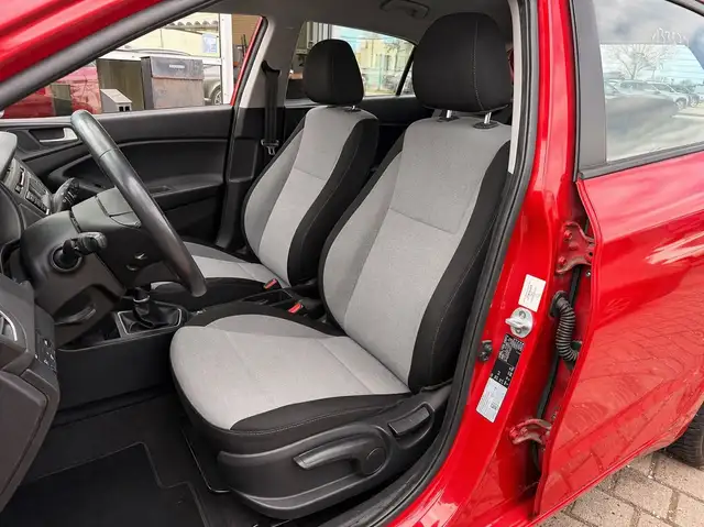 Hyundai I20 view 8