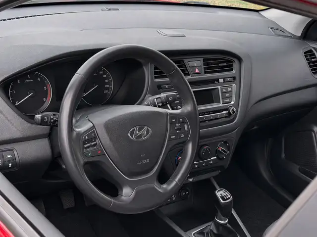 Hyundai I20 view 9