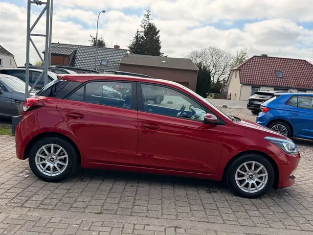 Hyundai I20 view 7