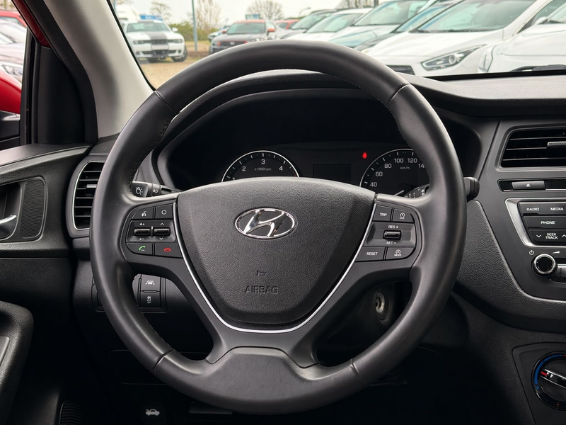 Hyundai i20 *KLIMA*4/5 TÜRER*ALLWETTERREIFEN* — photo 10