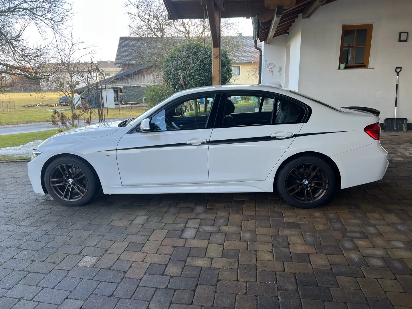 BMW 318 318d M Sport Aut. - 2