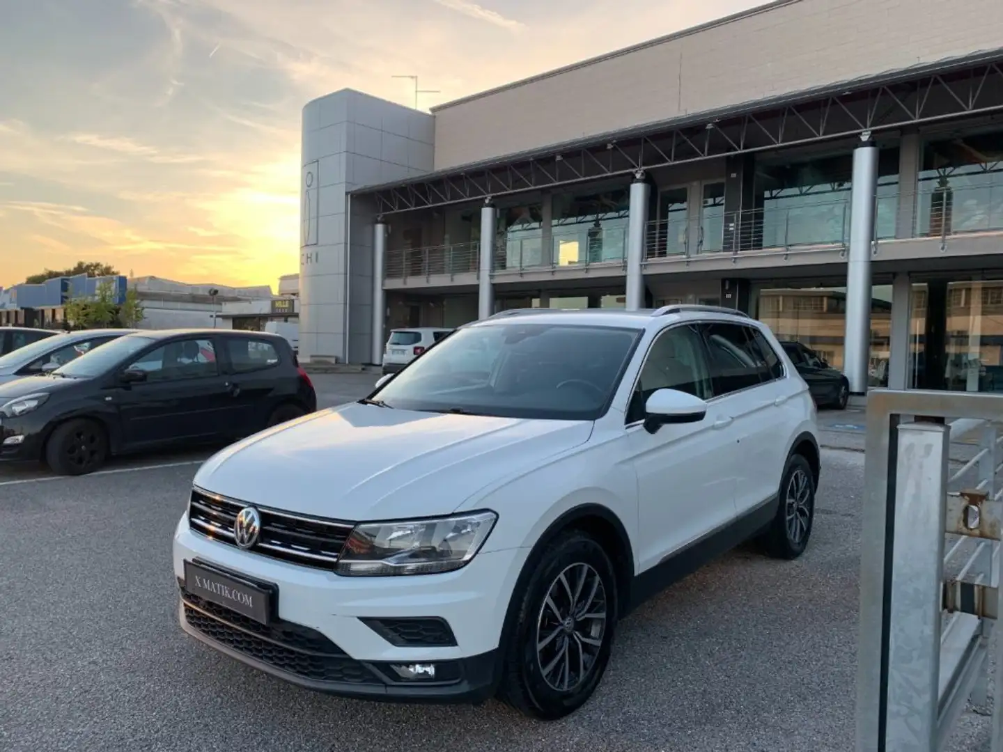 Volkswagen Tiguan 1.6 TDI SCR Business BlueMotion Technology Blanc - 1