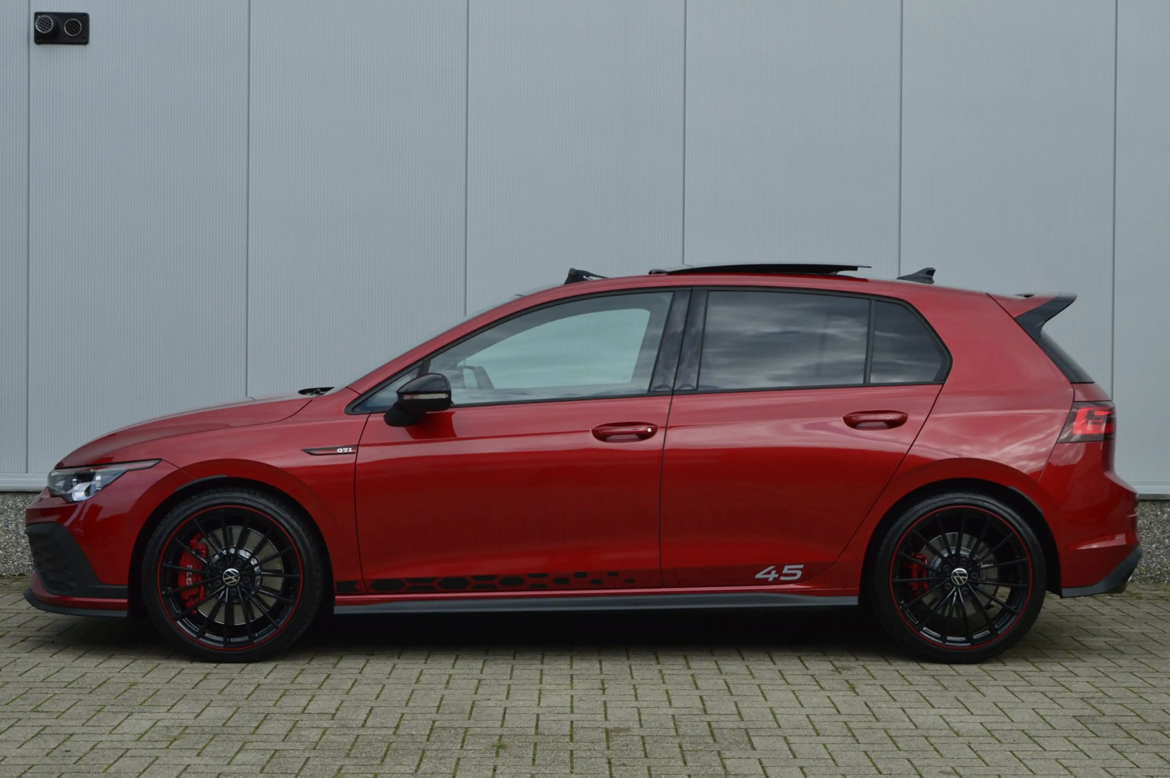 Volkswagen Golf GTI 8 2.0 Clubsport 45 Jahre Akra DSG7 2021 — photo 8