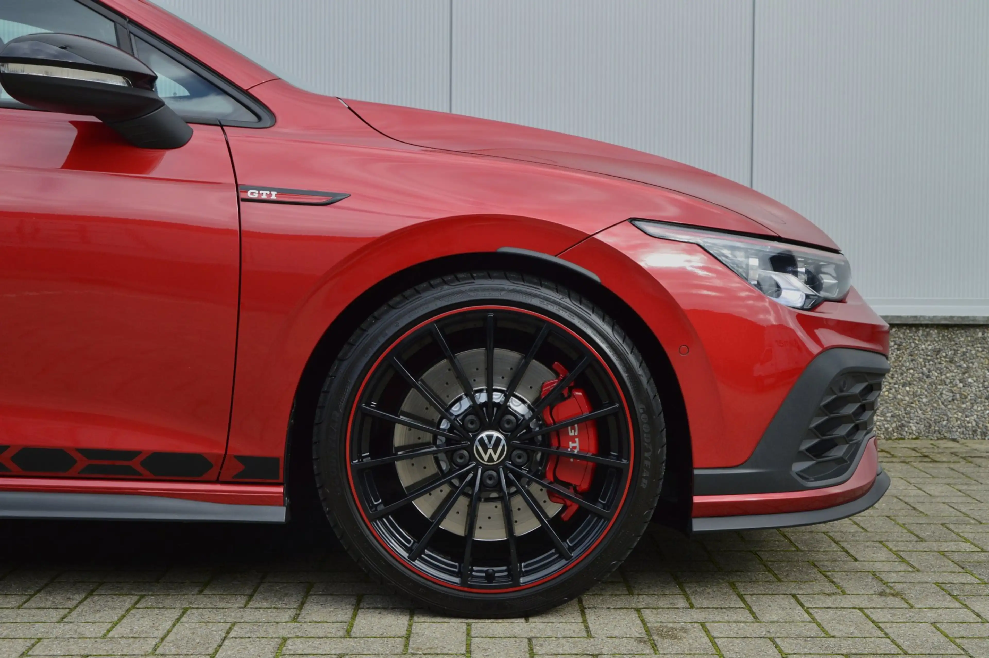 Volkswagen Golf GTI 8 2.0 Clubsport 45 Jahre Akra DSG7 2021 — photo 12