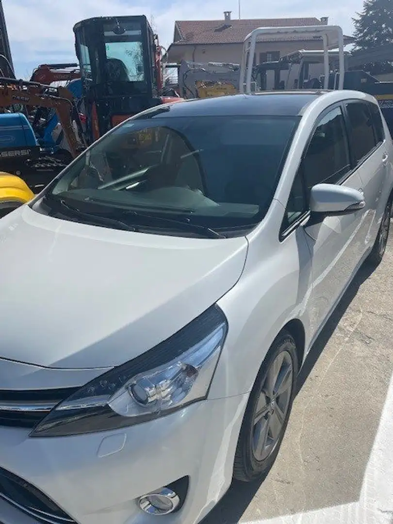 Toyota Verso Verso 1.6 d-4d Style Bianco - 2