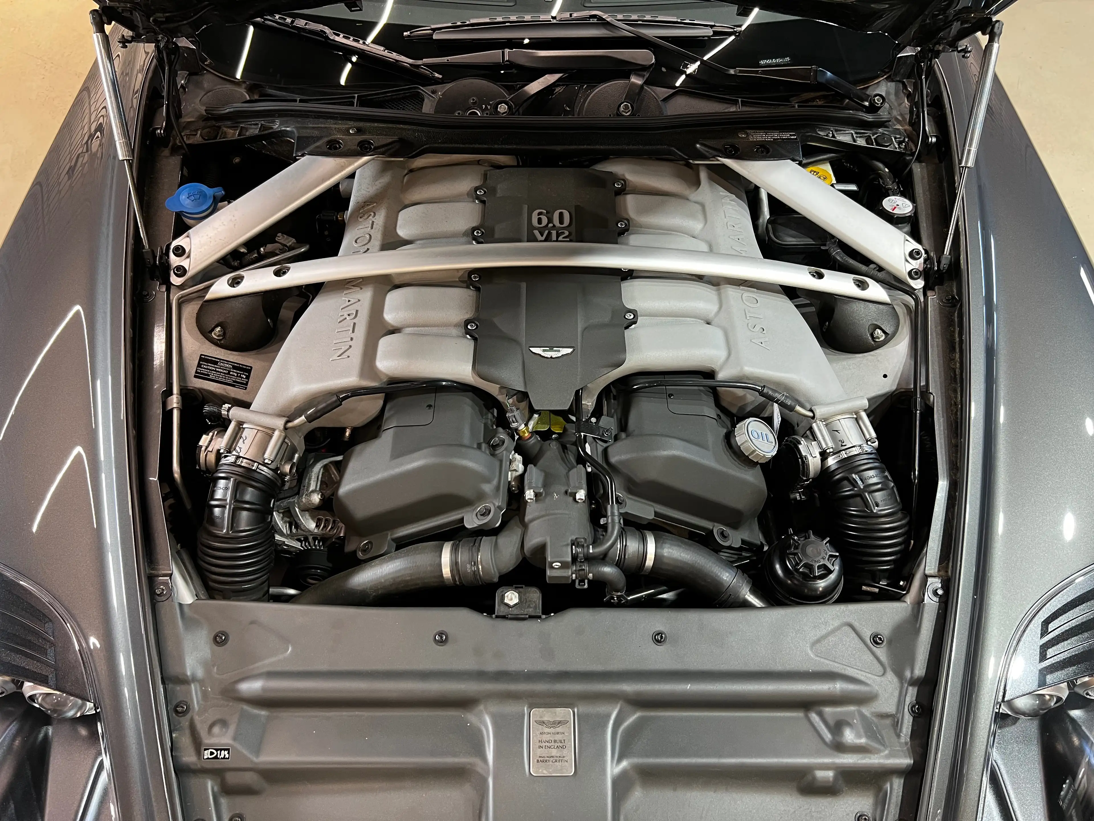 Aston Martin DB9 Touchtronic II*MEMORY*VOLLEDER*MEMORY*SITZHEIZUNG* — photo 8
