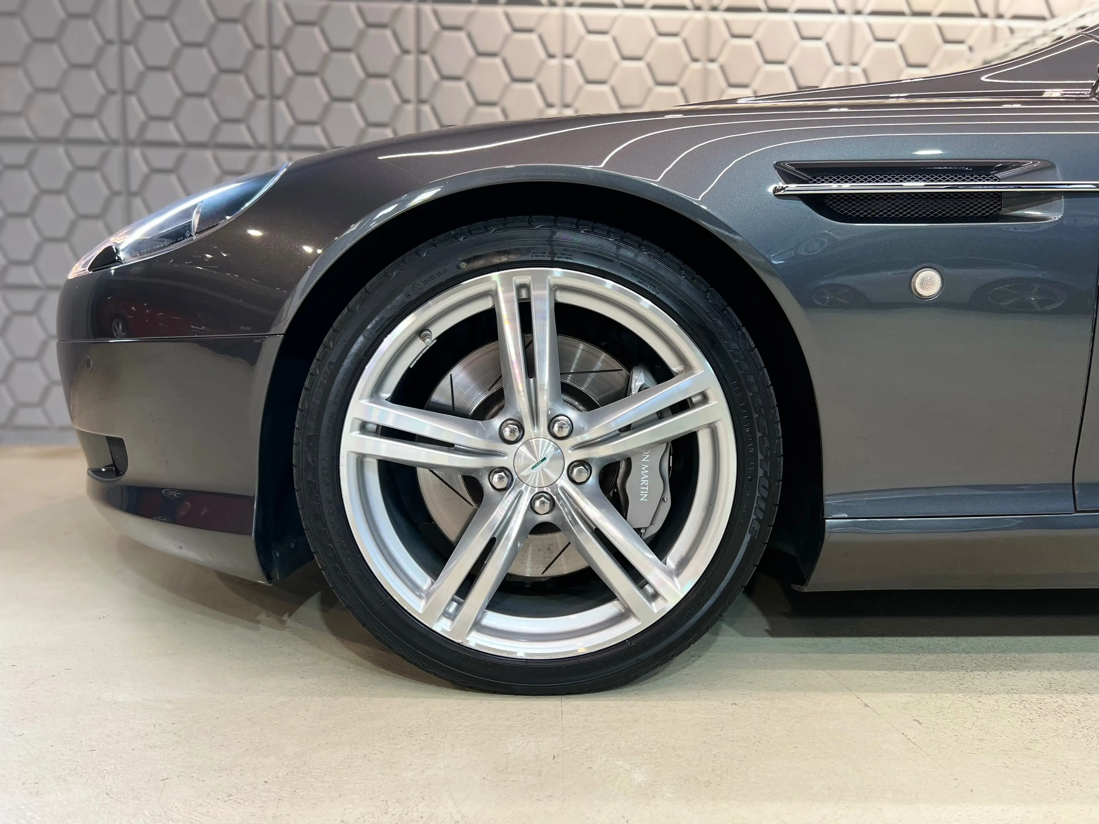 Aston Martin DB9 Touchtronic II*MEMORY*VOLLEDER*MEMORY*SITZHEIZUNG* — photo 10