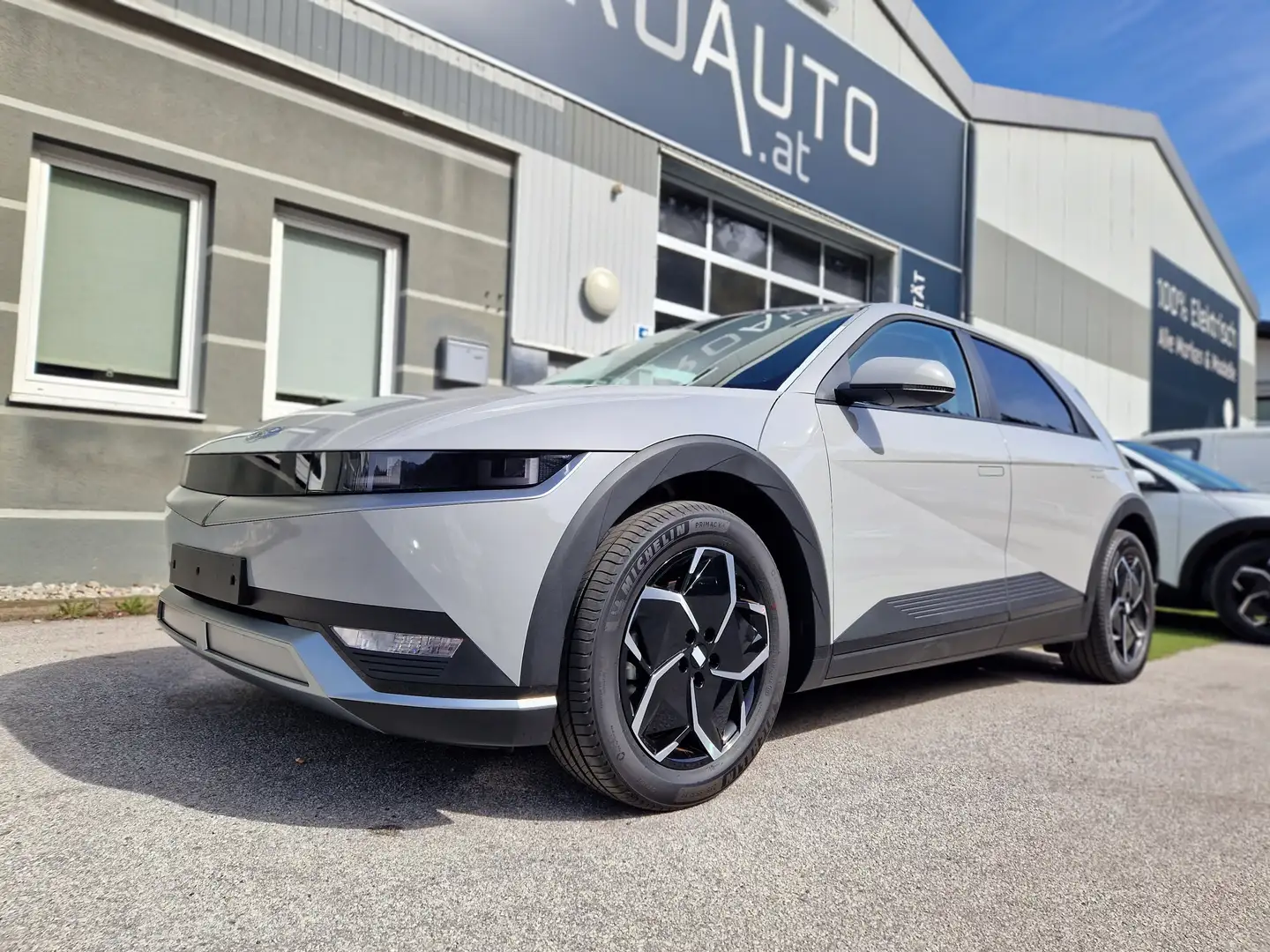 Hyundai IONIQ 5 4WD 58kWh Techniq Paket wie neu Allrad Grau - 1