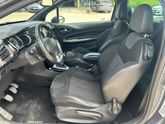 Citroen DS3 view 8