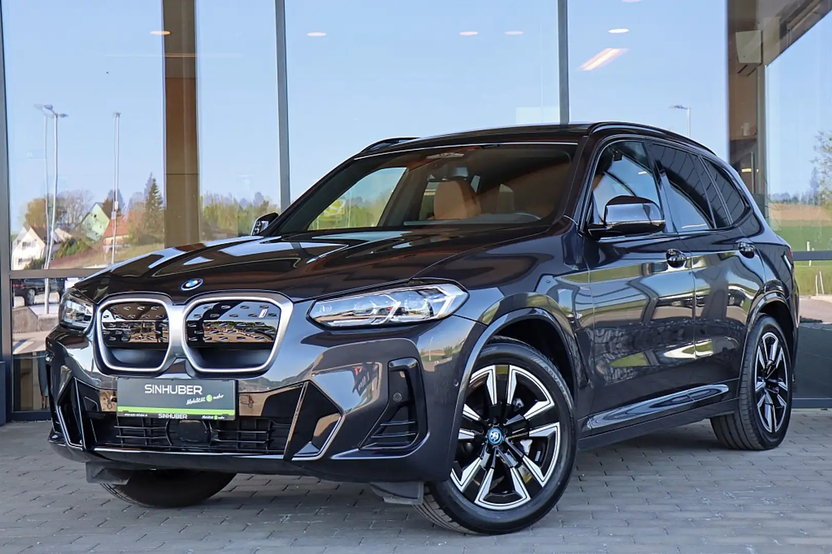BMW iX3 M 73,8kWh Sport ACC, AHK elektr., adapt. LED, D... Grau - 1