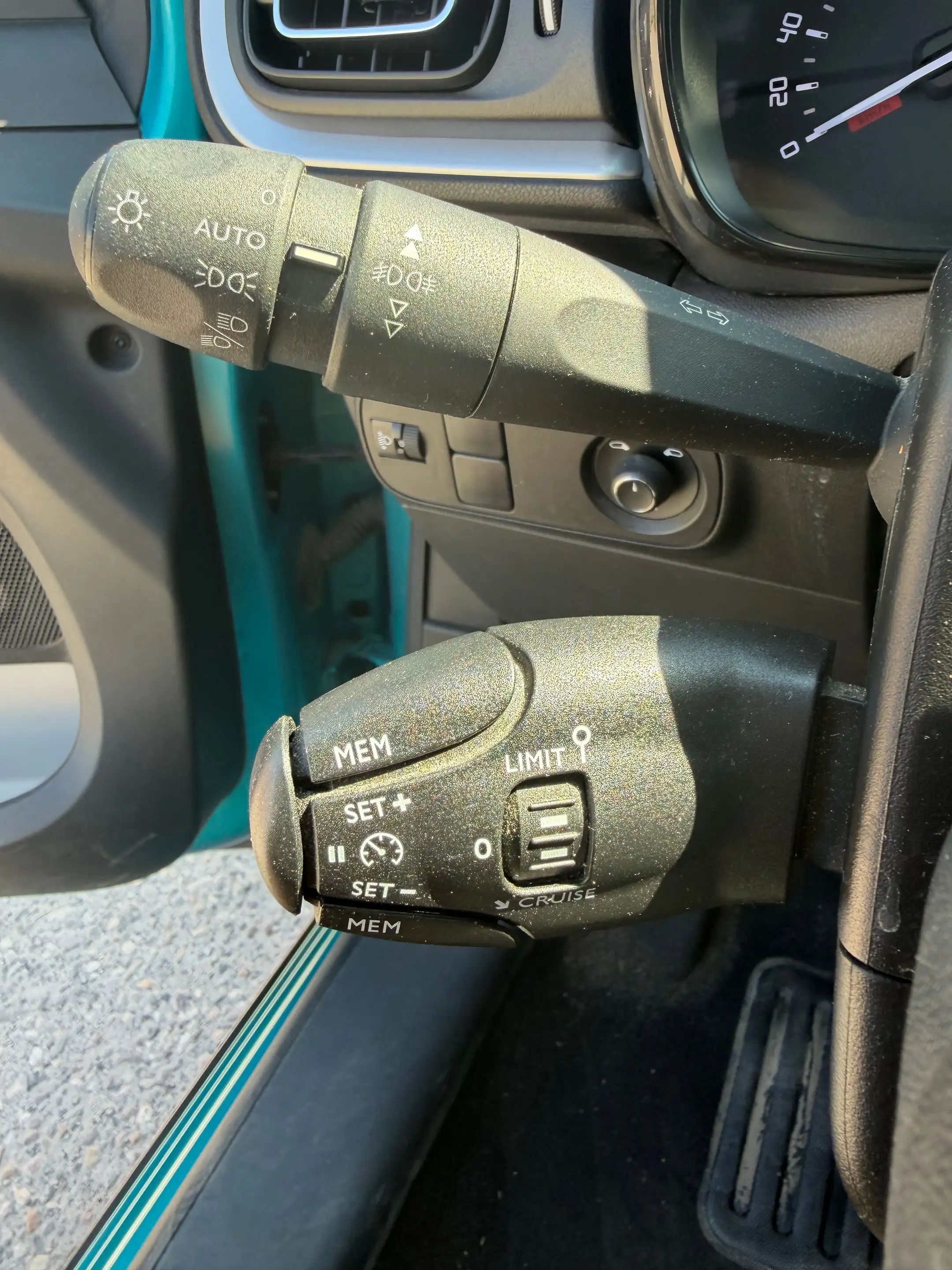 Citroen C3 C3 1.2i PureTech Shine S — photo 15