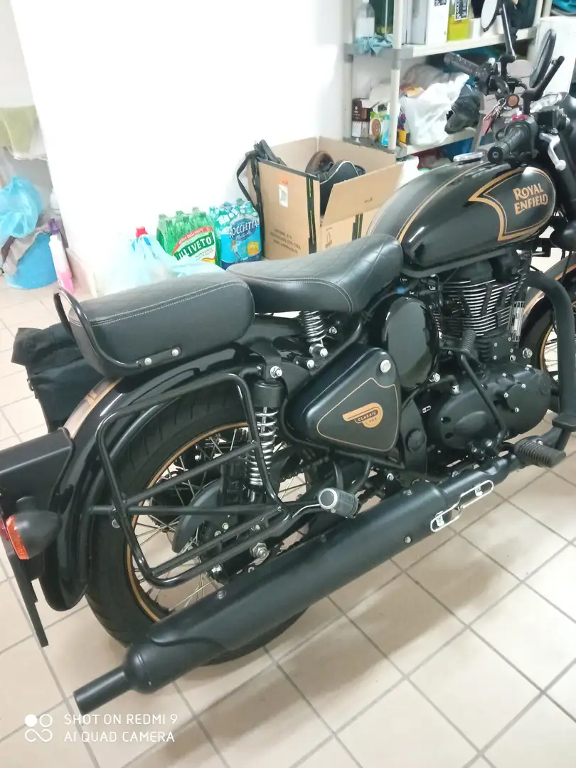 Royal Enfield Classic Schwarz - 1
