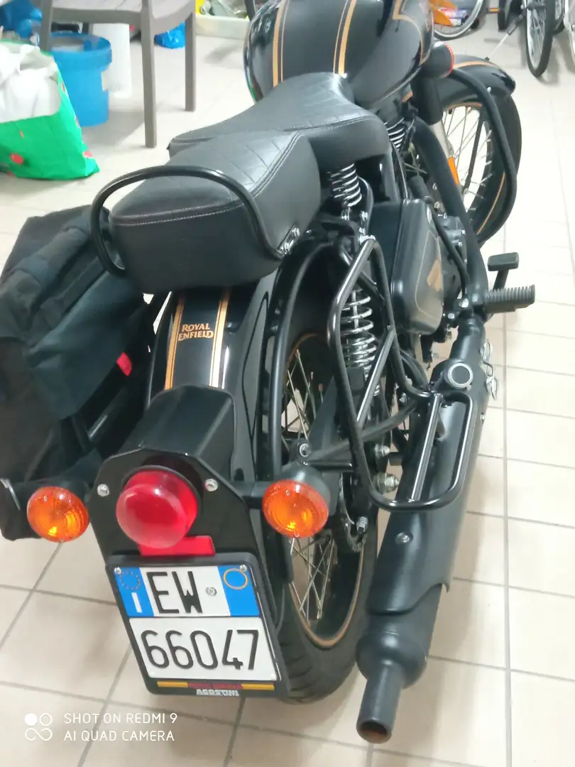 Royal Enfield Classic Schwarz - 2