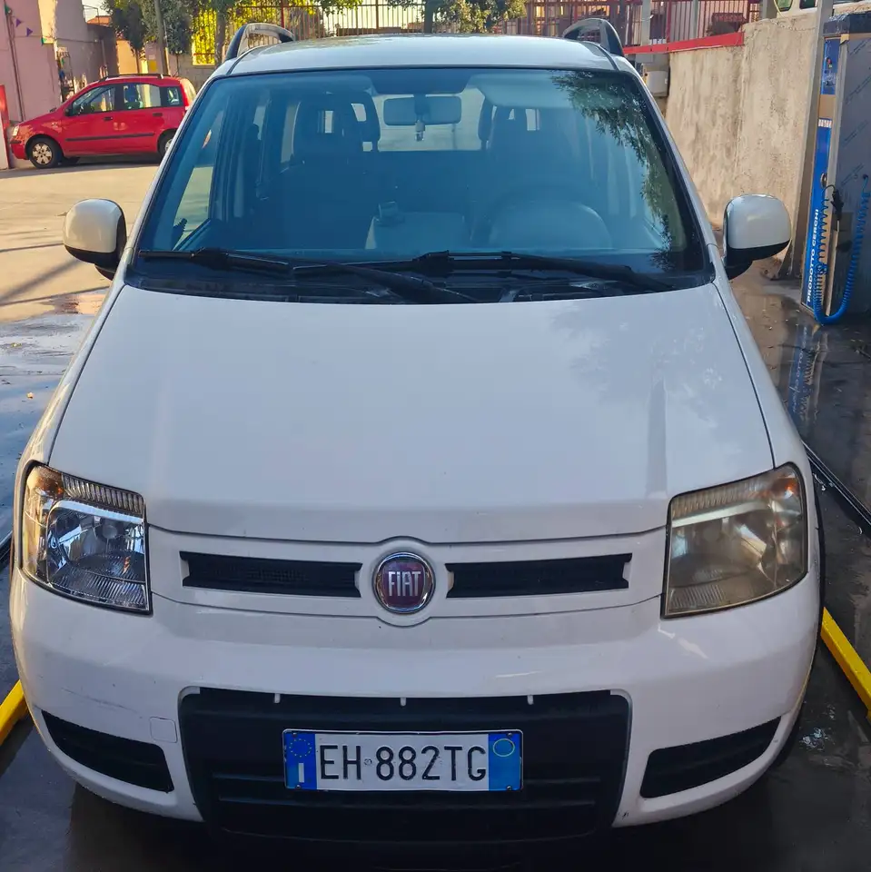 Fiat Panda 2 serie 2011 — photo 1 of 8