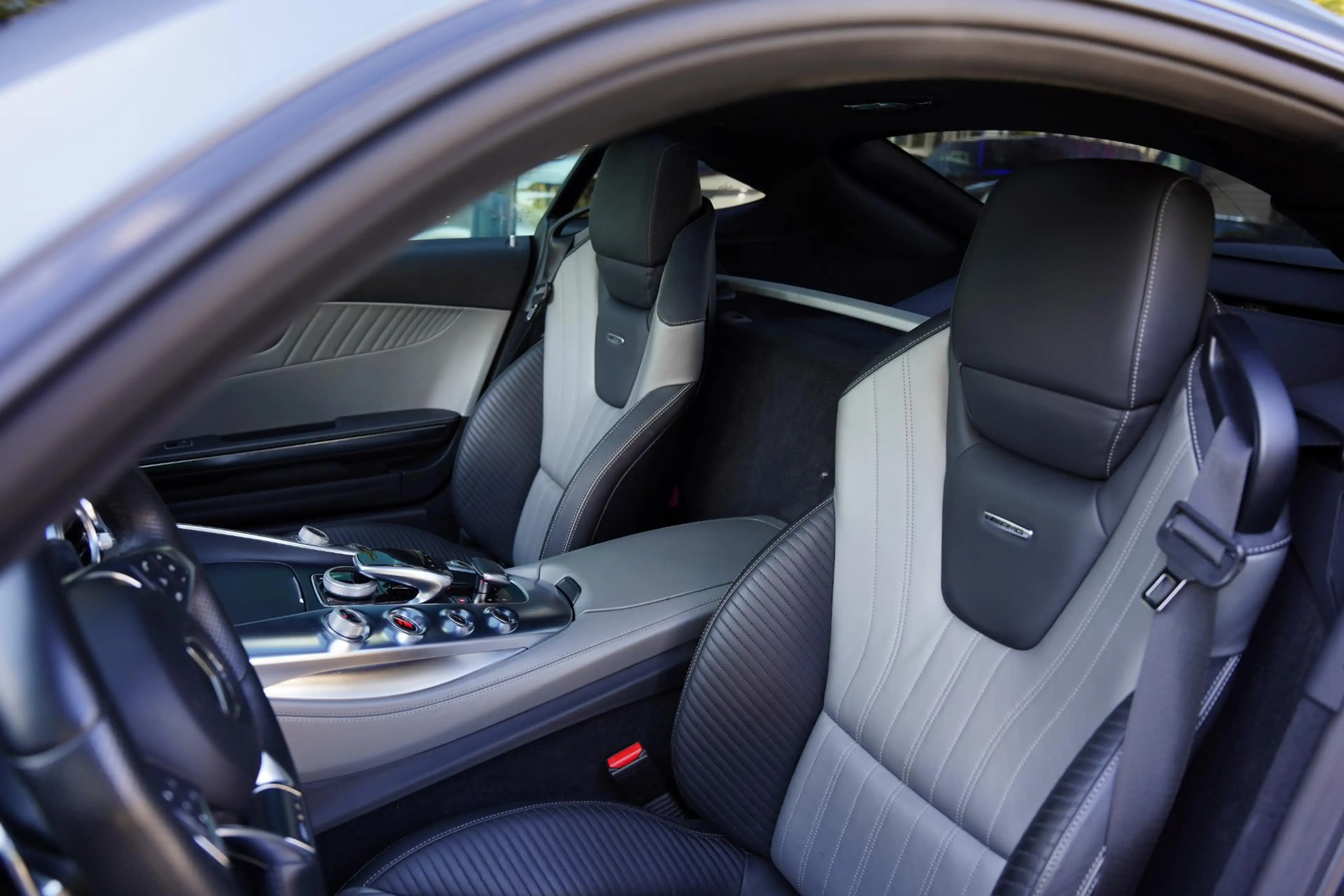 Mercedes-Benz AMG GT 4.0 / Panorama Dak / Keyless — photo 6