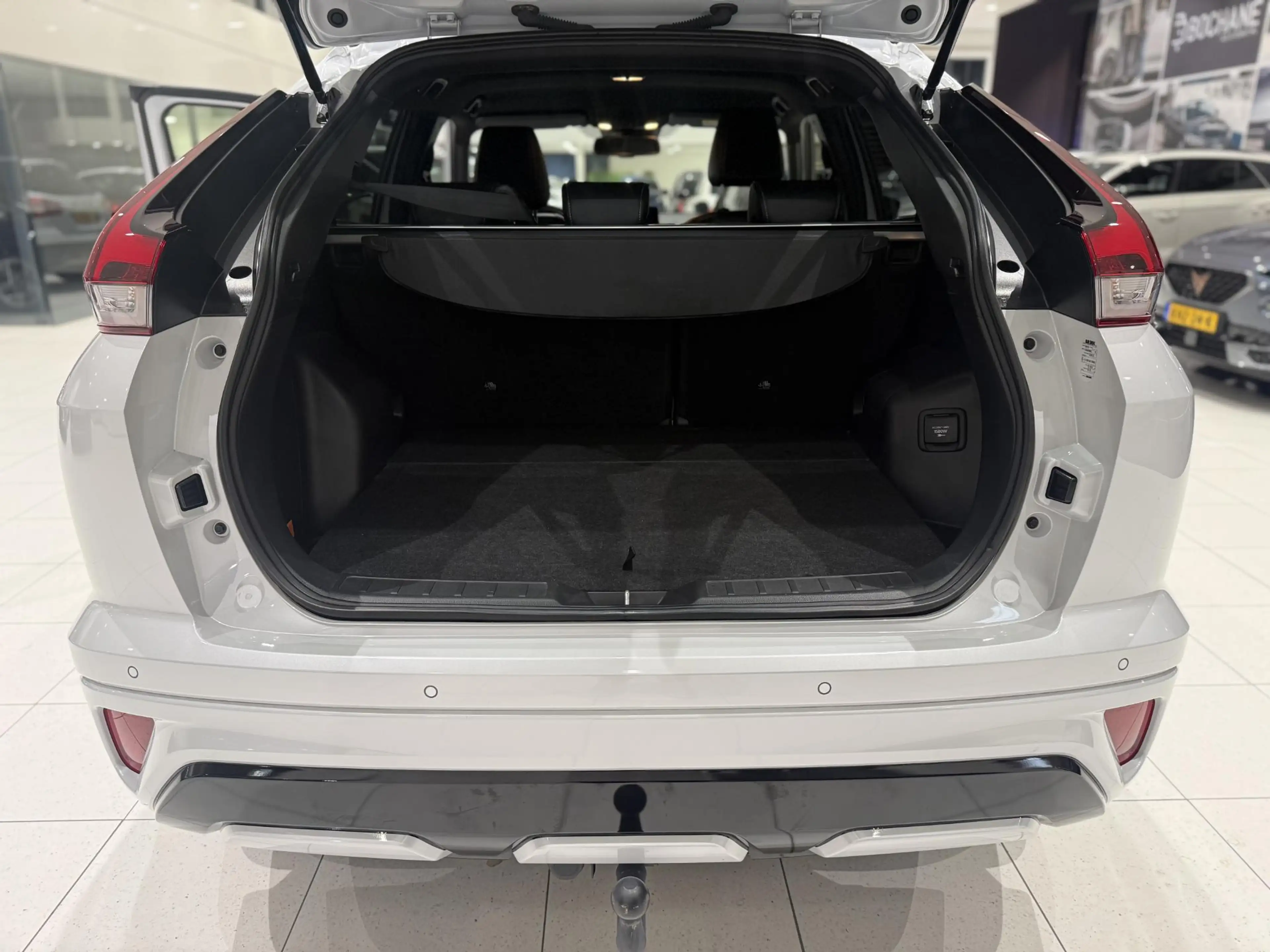 Mitsubishi Eclipse Cross 2.4 PHEV Executive | Trekhaak | Stoelverwarming | — photo 9