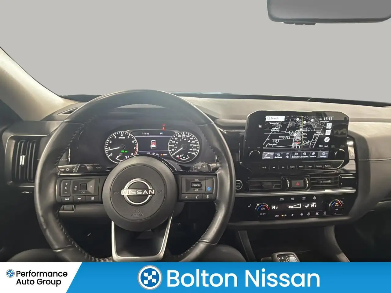 Nissan Pathfinder снимка Nissan Pathfinder