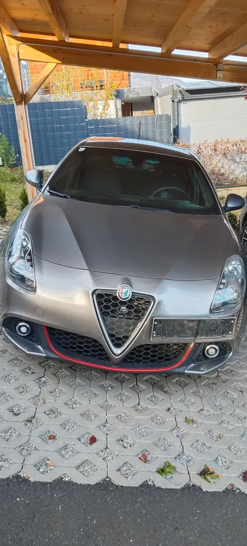 Alfa Romeo Giulietta Giulietta Executive 1,4 TB Executive Grau - 2