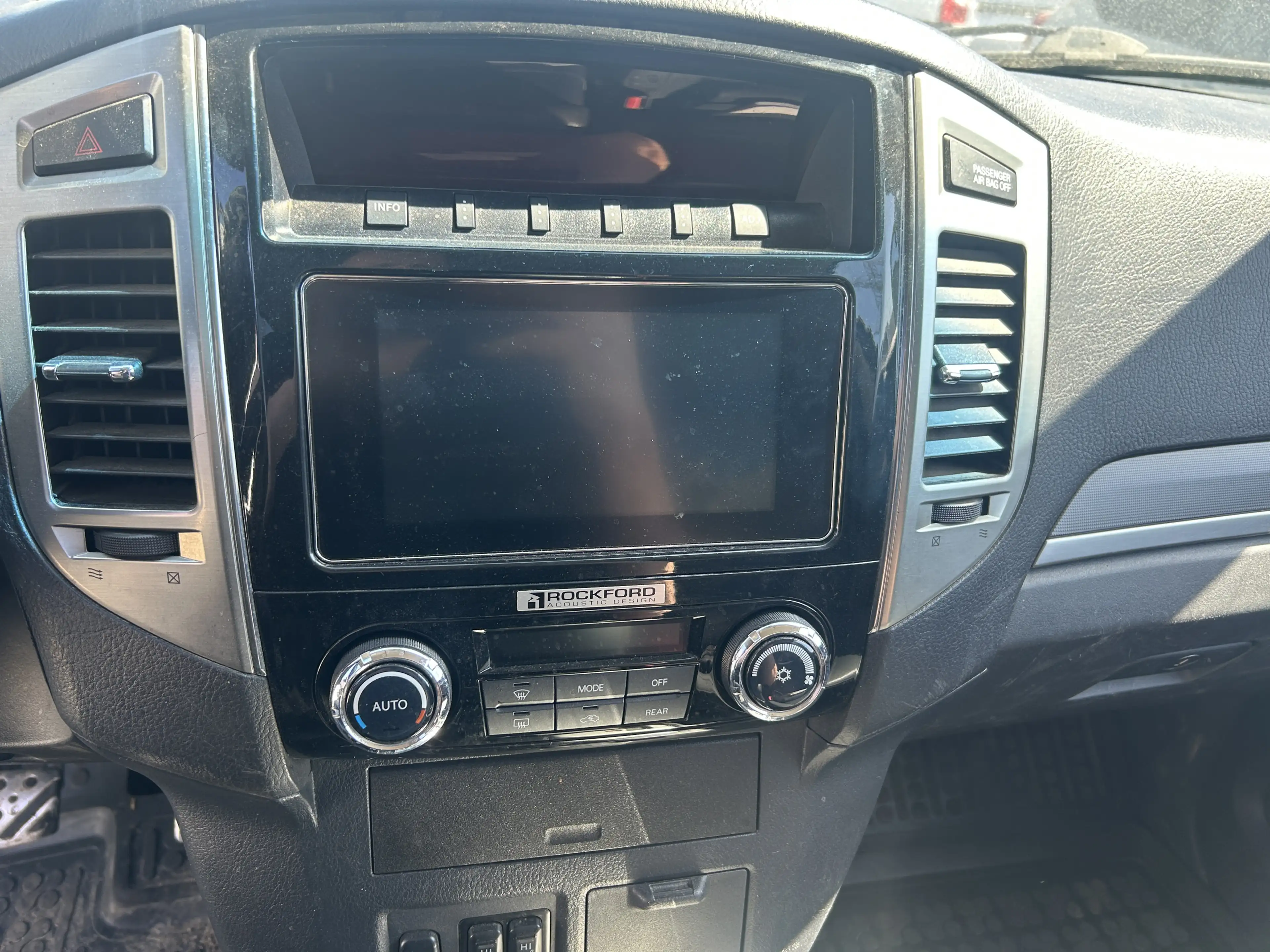 Mitsubishi Pajero 3.2 DI-D Edition 100 (5-trg.)Motorschaden — photo 9