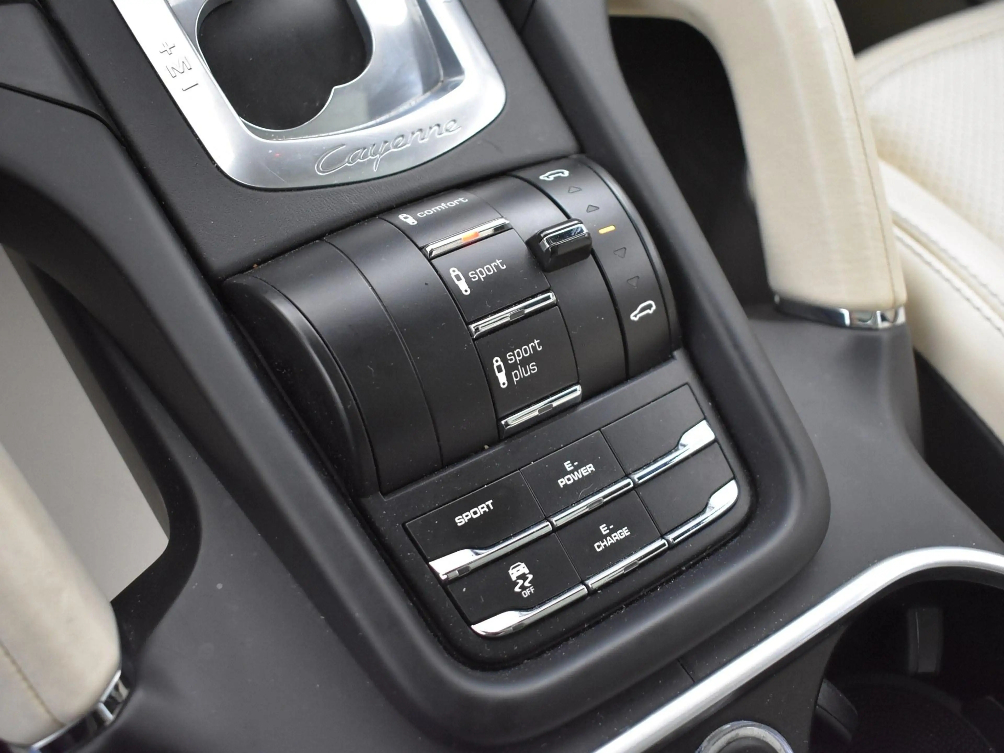 Porsche Cayenne 3.0 S E-HYBRID 416 PK + ADAPTIVE CRUISE | PANORAMA — photo 13