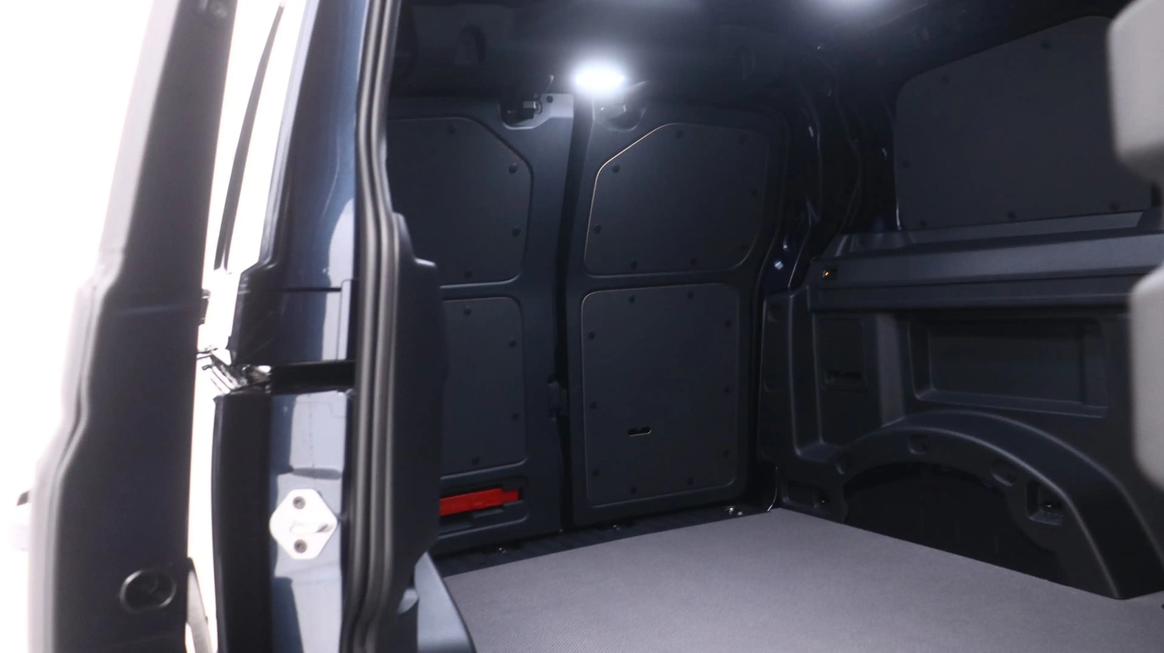 Volkswagen ID. Buzz Cargo L1H1 79kWh 286pk RWD Anniversary-Edition / Demonst — photo 15