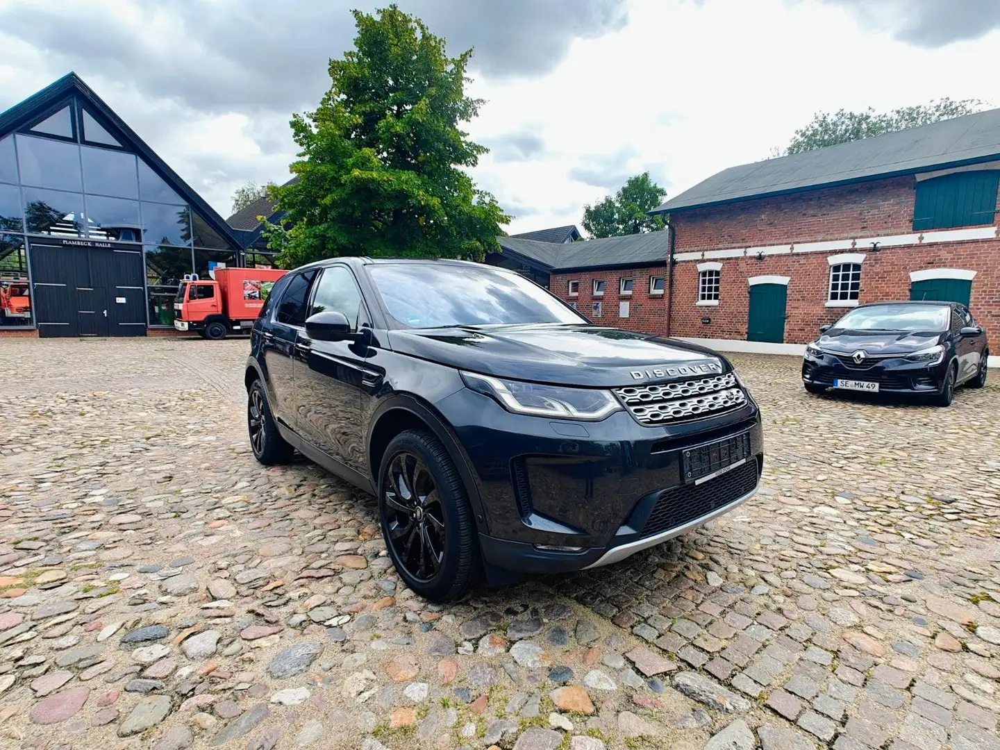 Land Rover Discovery Sport 2,0 Automatik SE AWD / Panorama Grijs - 2