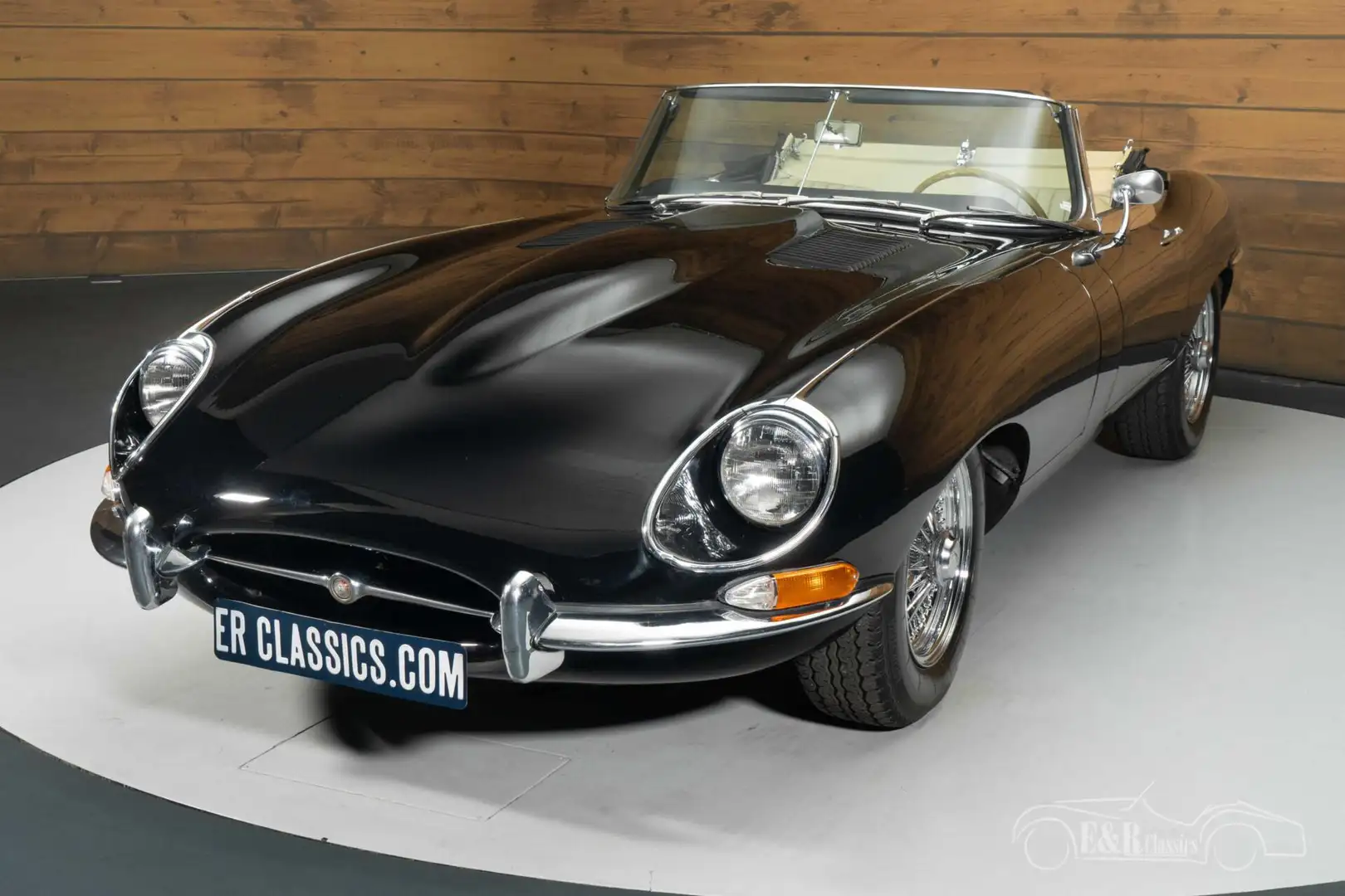 Jaguar E-Type Series 1.5 Cabriolet | 1967 Zwart - 2
