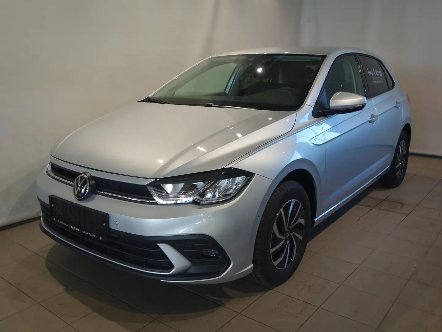 Volkswagen Polo Friends TSI Grau - 1