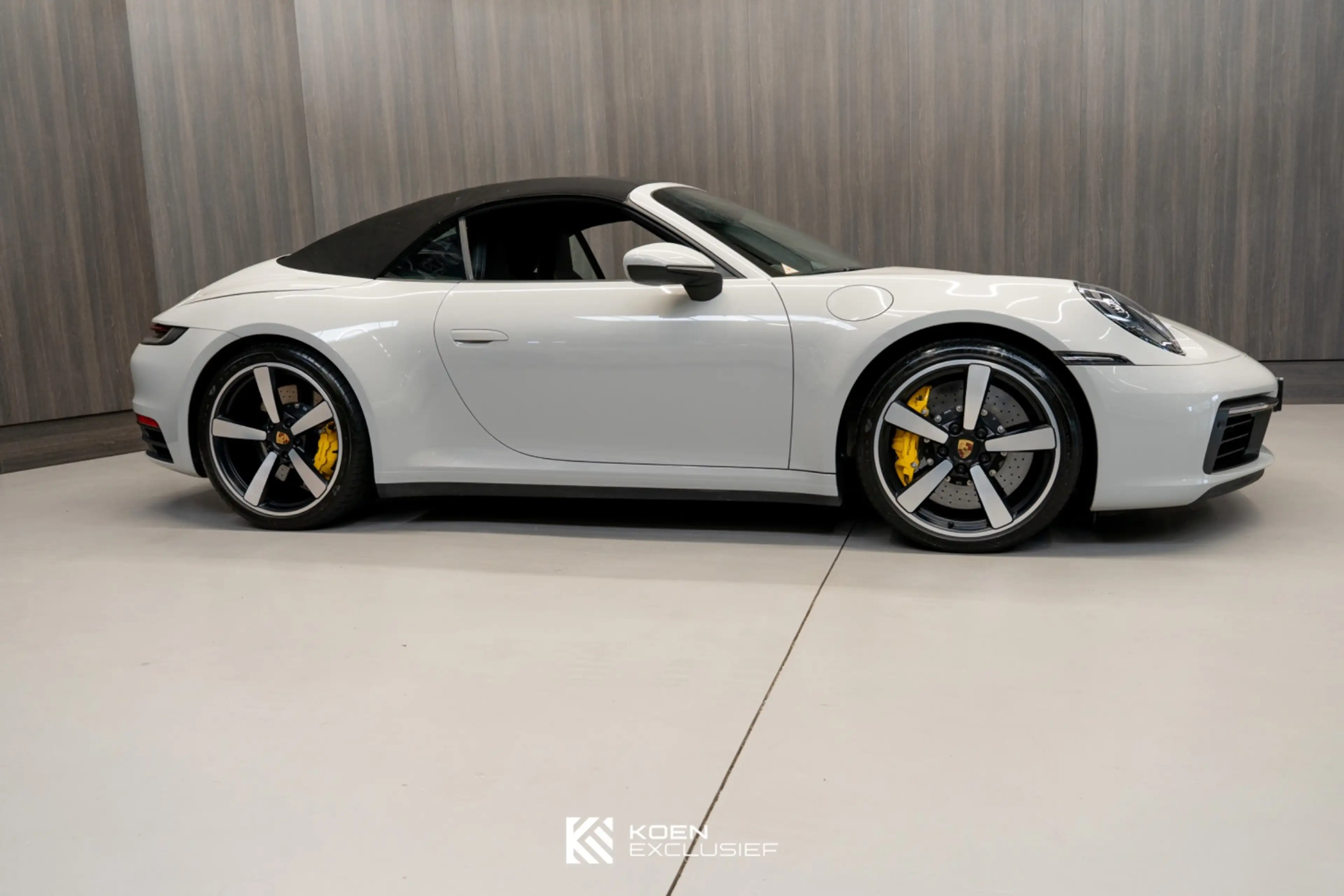 Porsche 992 Cabrio 992 3.0 Carrera 4 S Km-stand 25999 — photo 2