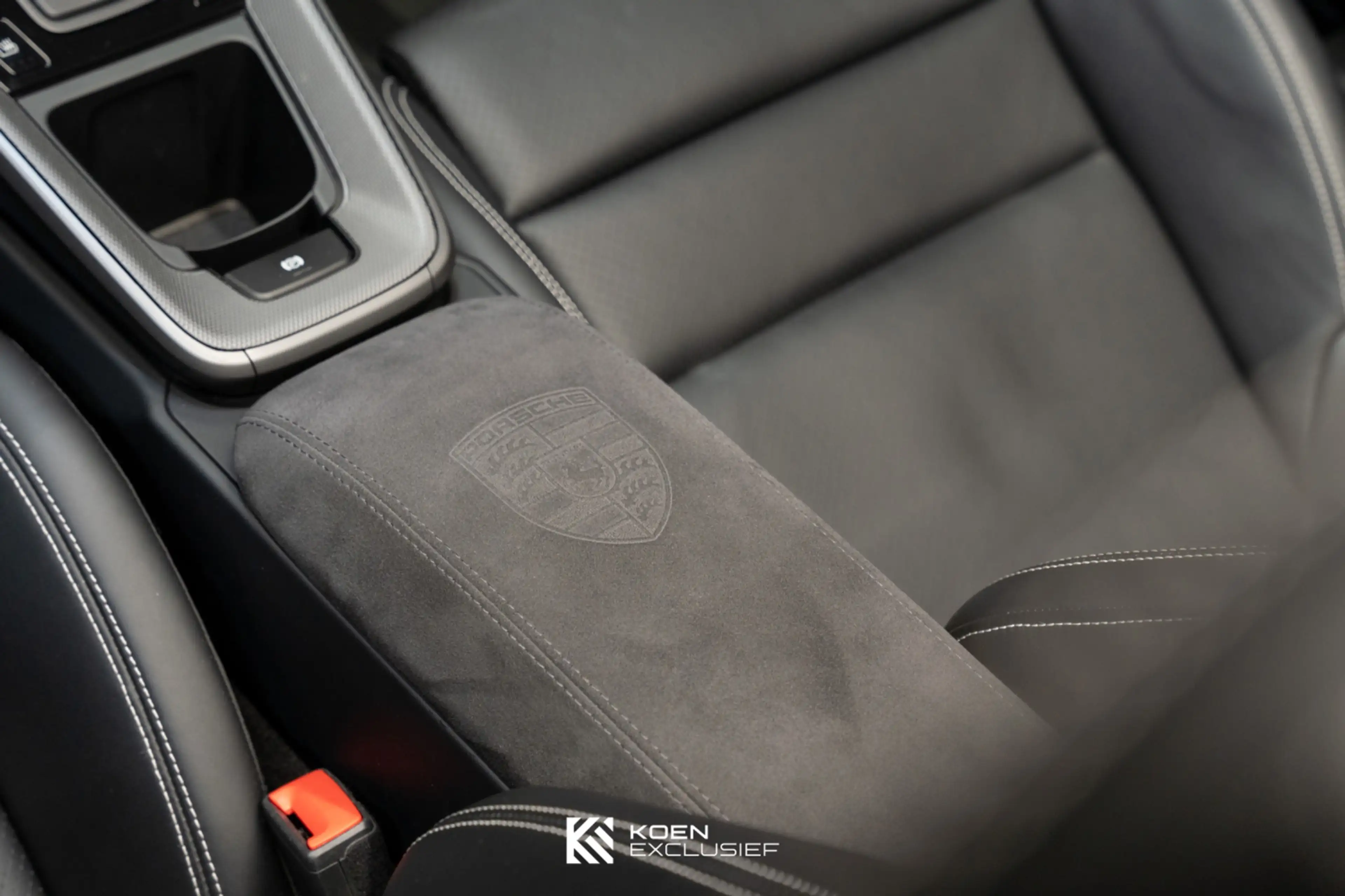 Porsche 992 Cabrio 992 3.0 Carrera 4 S Km-stand 25999 — photo 34