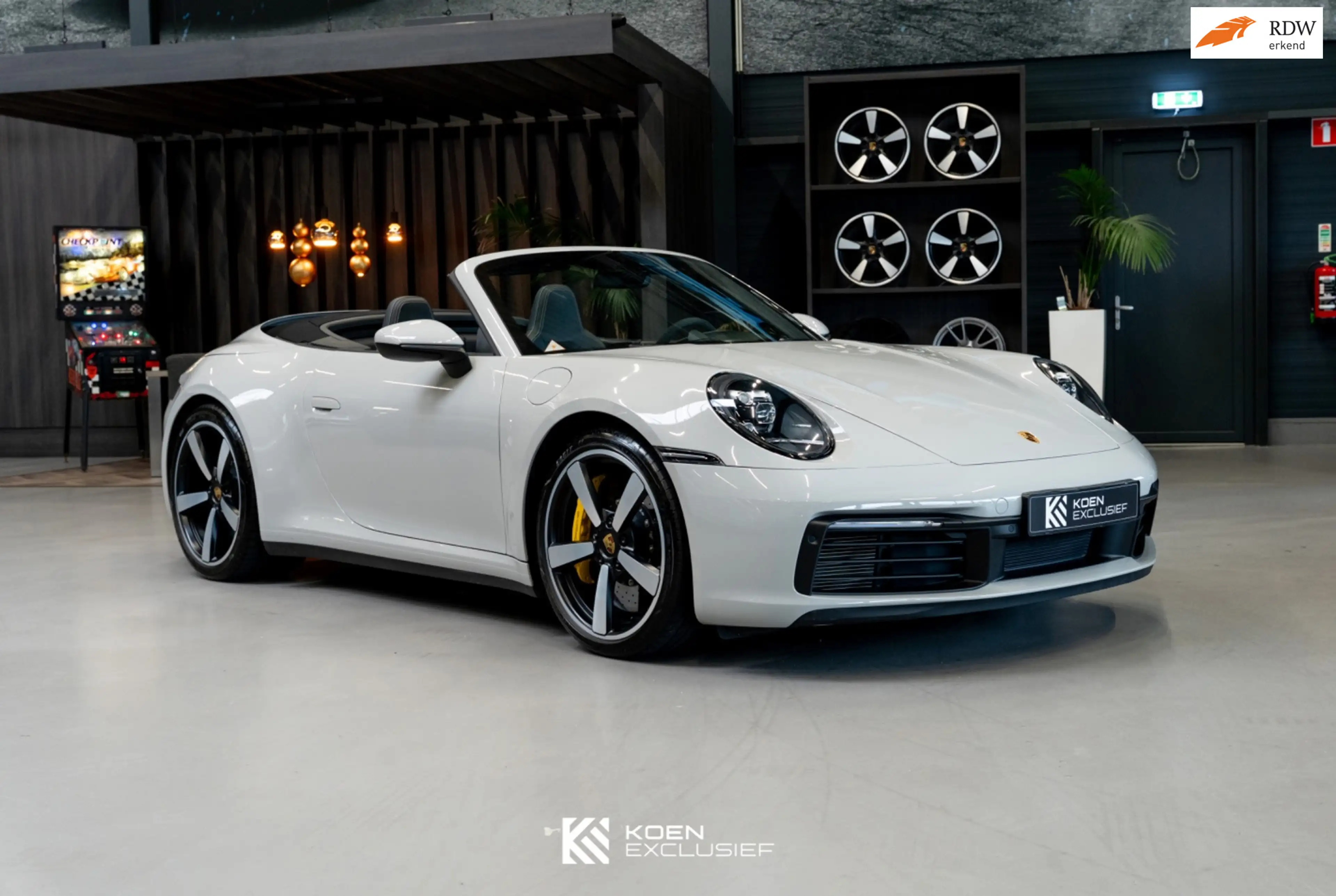 Porsche 992 Cabrio 992 3.0 Carrera 4 S Km-stand 25999