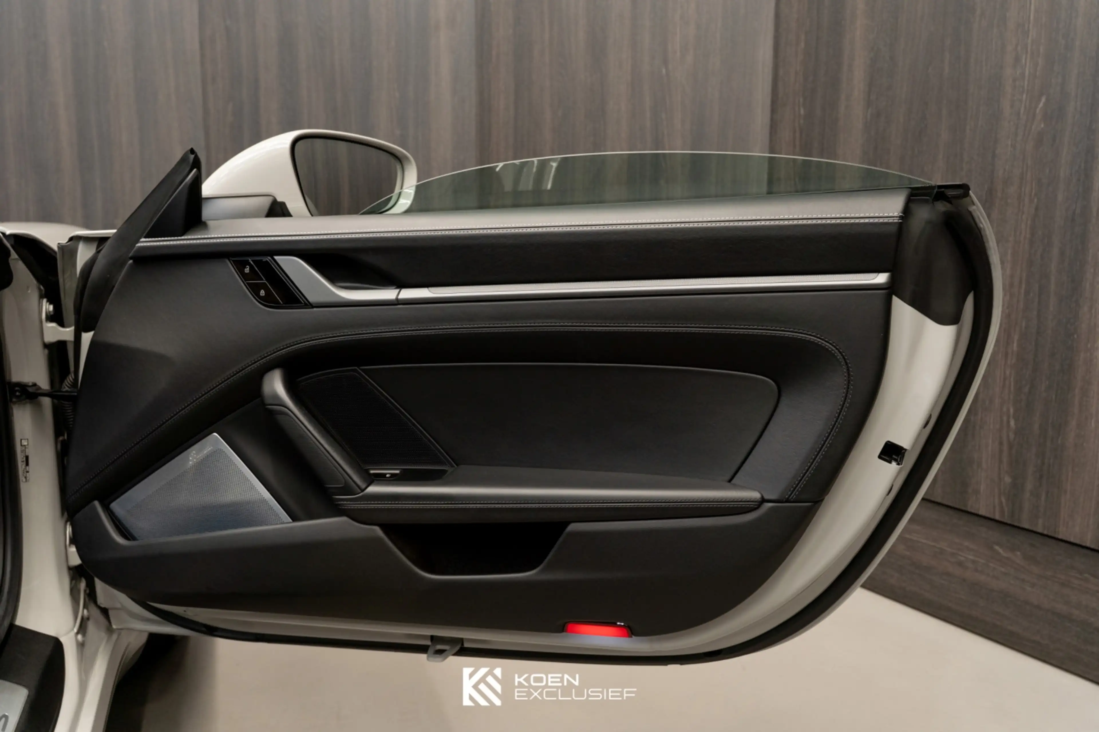Porsche 992 Cabrio 992 3.0 Carrera 4 S Km-stand 25999 — photo 14