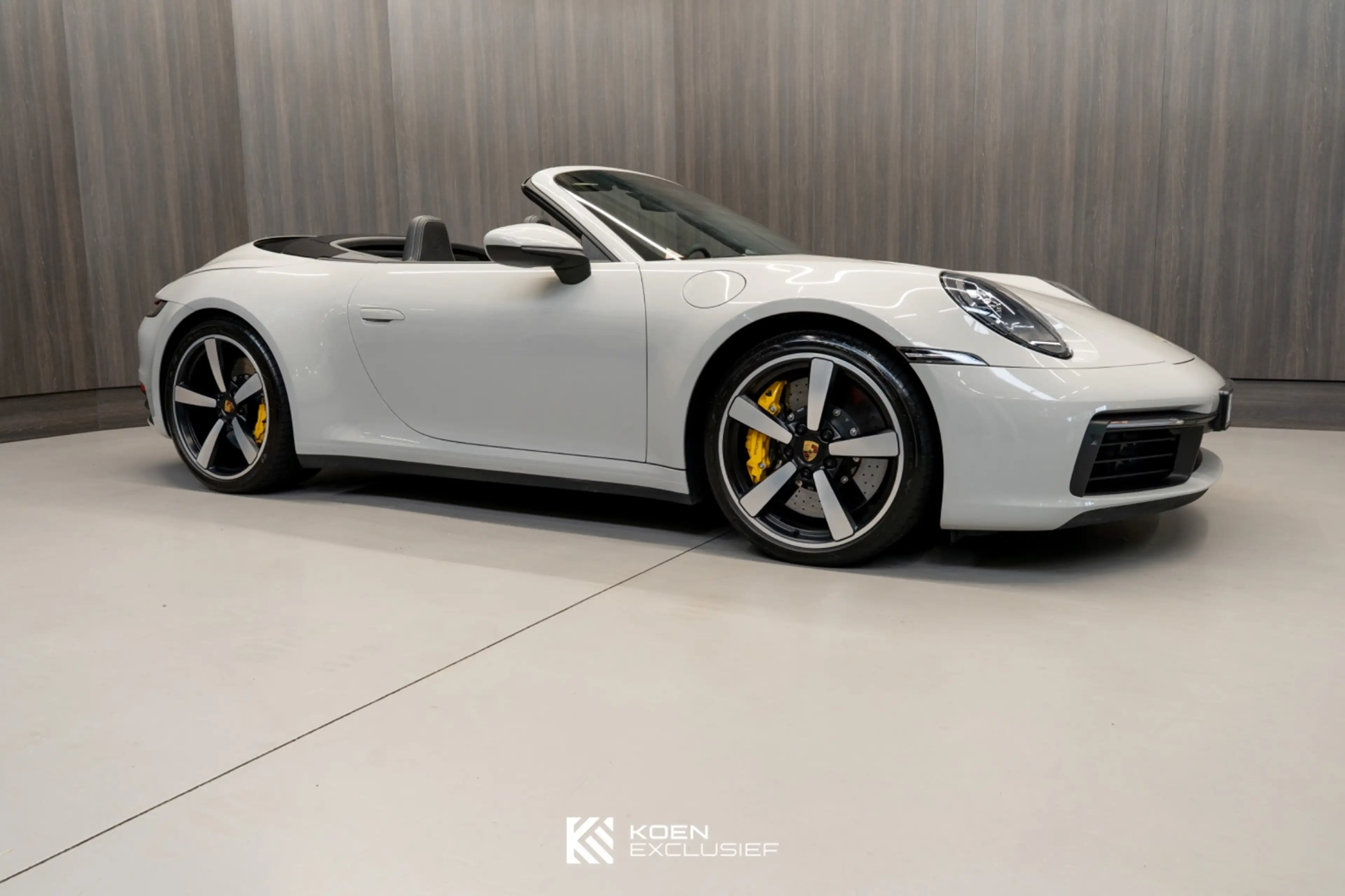Porsche 992 Cabrio 992 3.0 Carrera 4 S Km-stand 25999 — photo 3