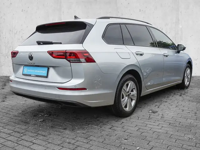 Volkswagen Golf view 4