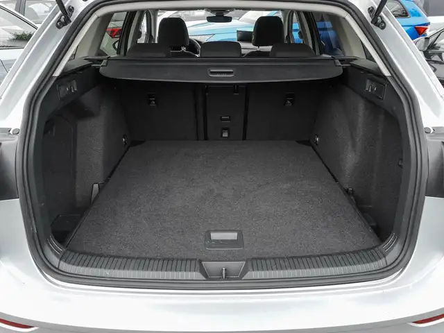 Volkswagen Golf view 16