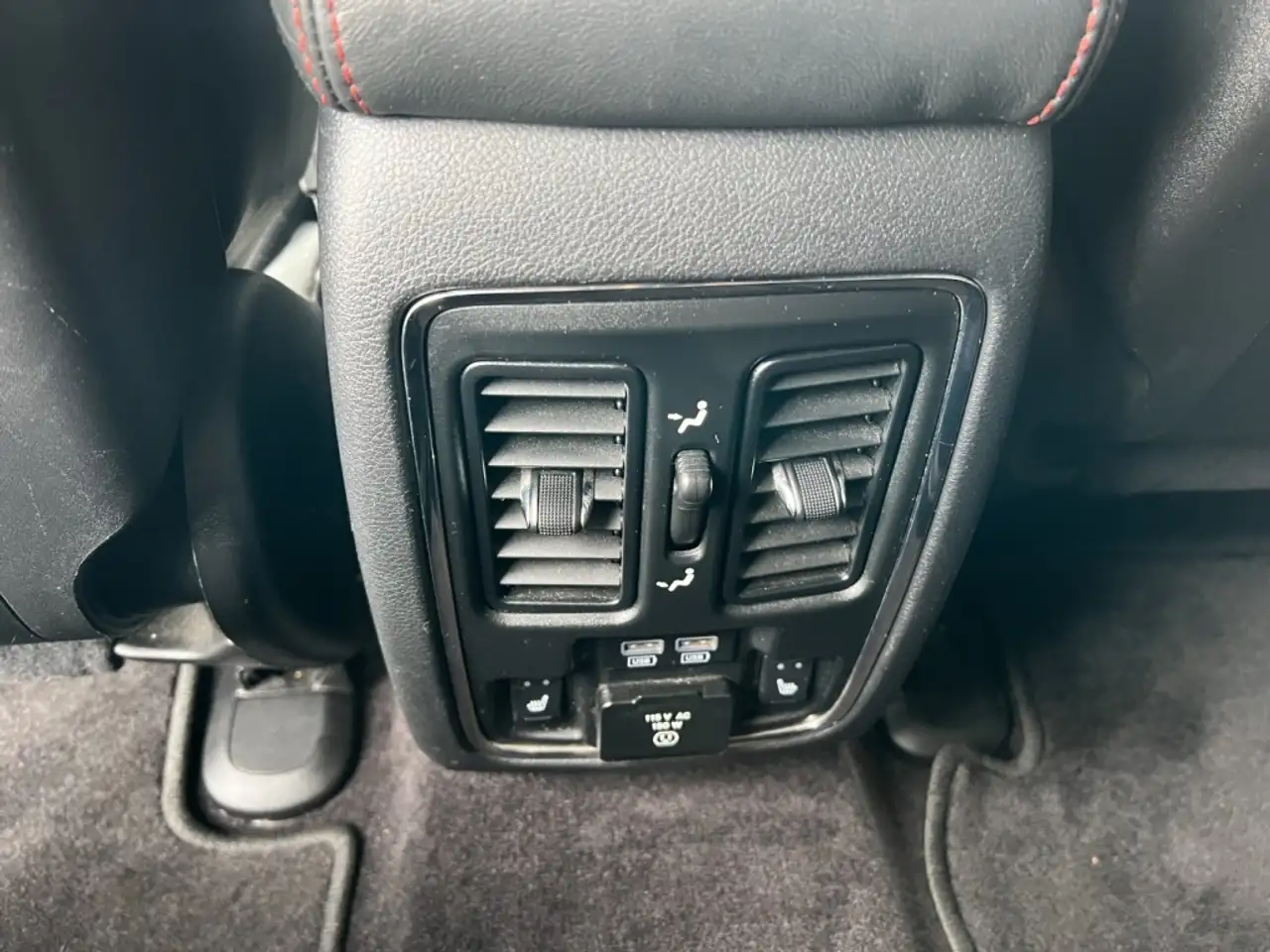 Dodge Durango снимка Dodge Durango