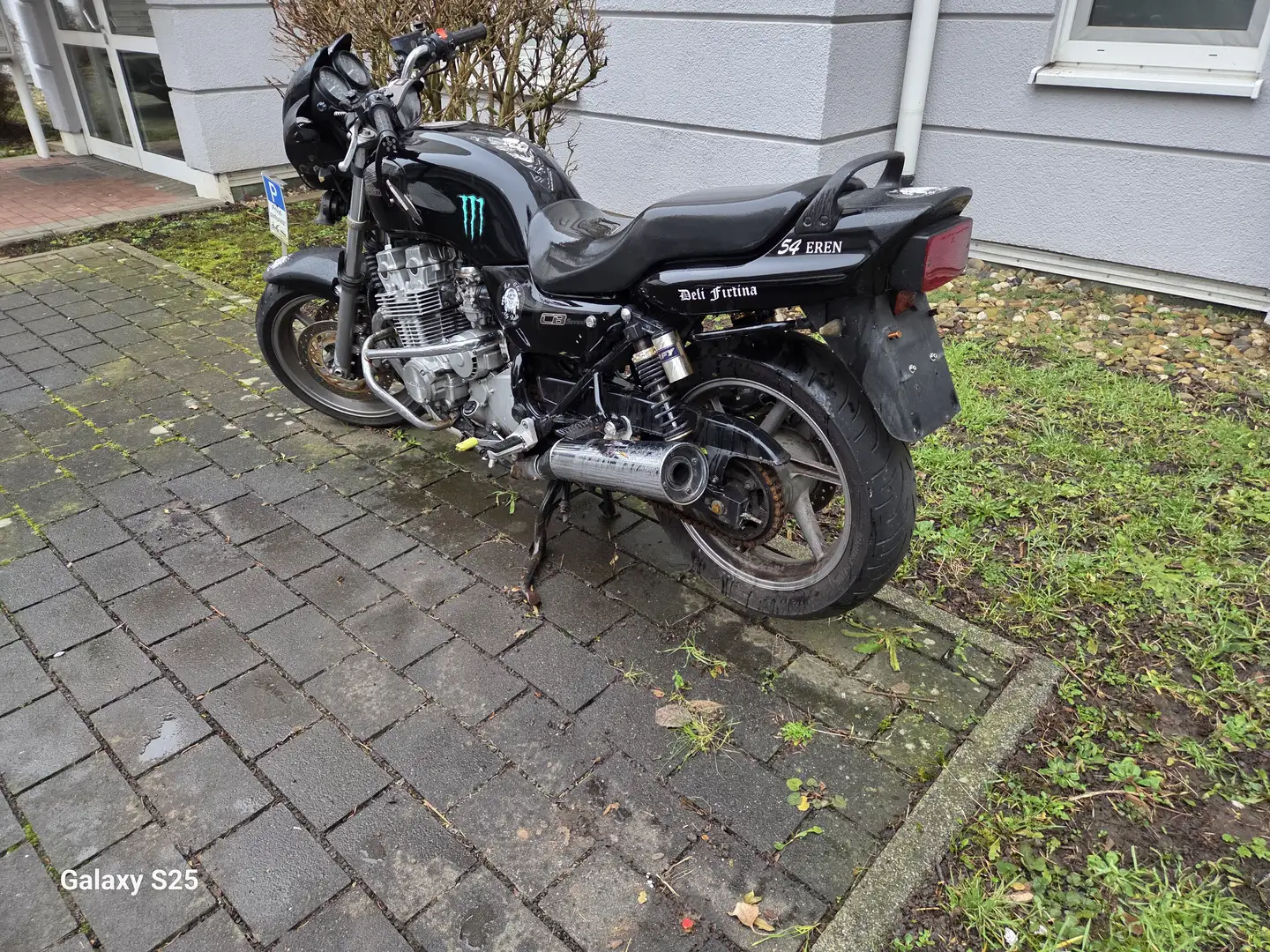 Honda CB 750 Negro - 1