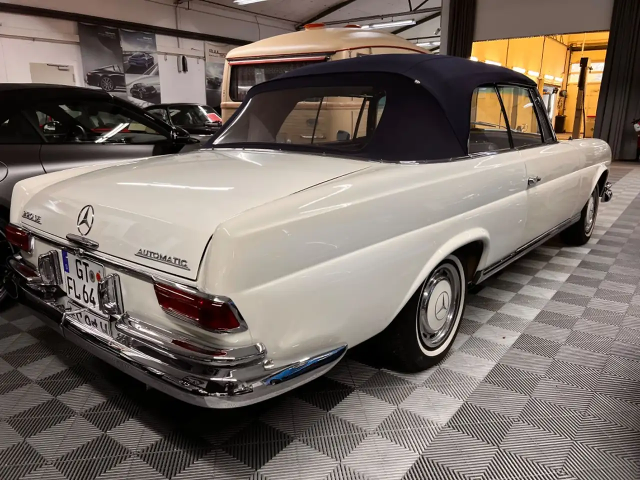 Mercedes-Benz 220 SEb Werkscabrio, Automatik, foto 3