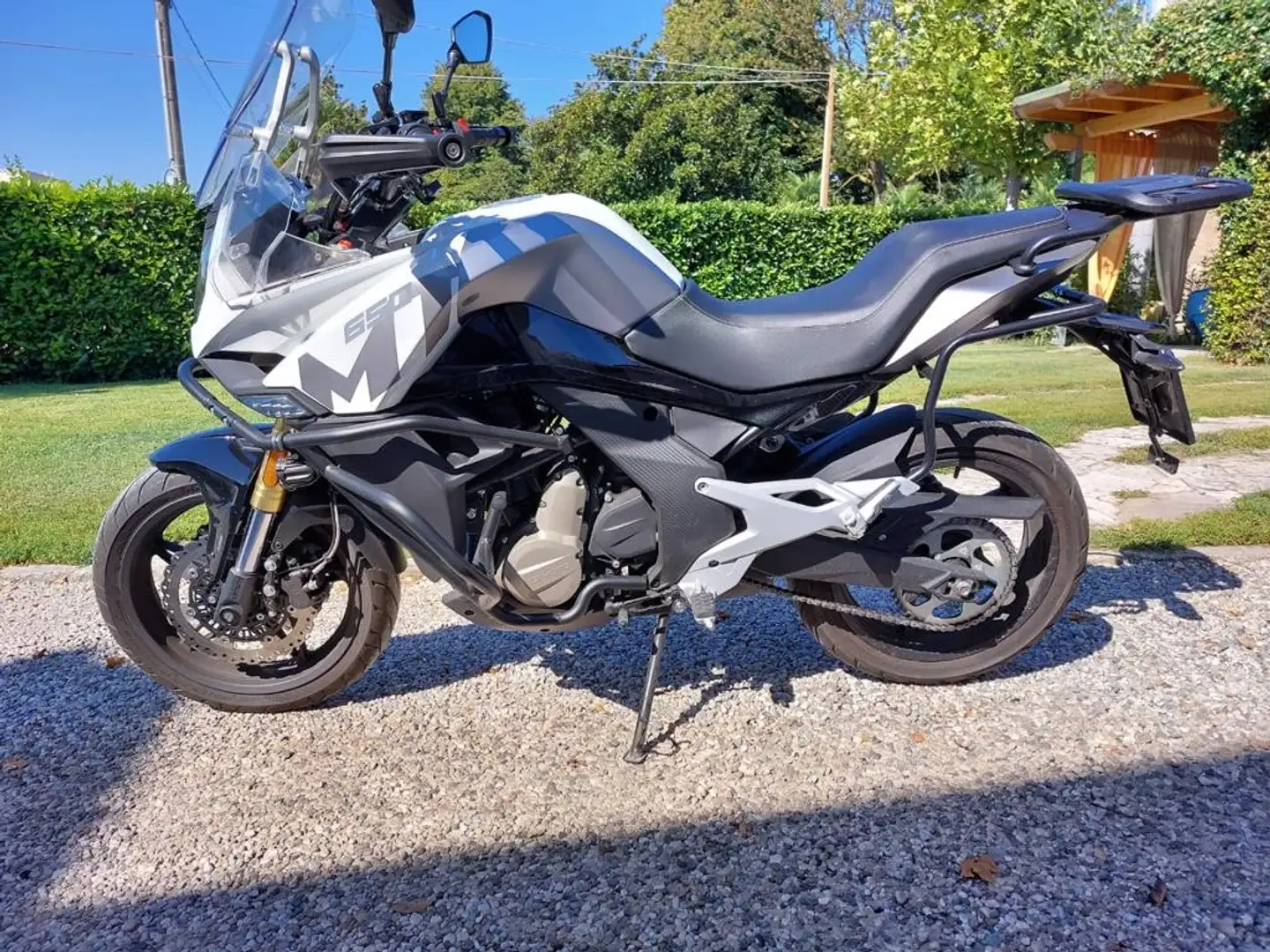 CFMOTO 650 MT - 1
