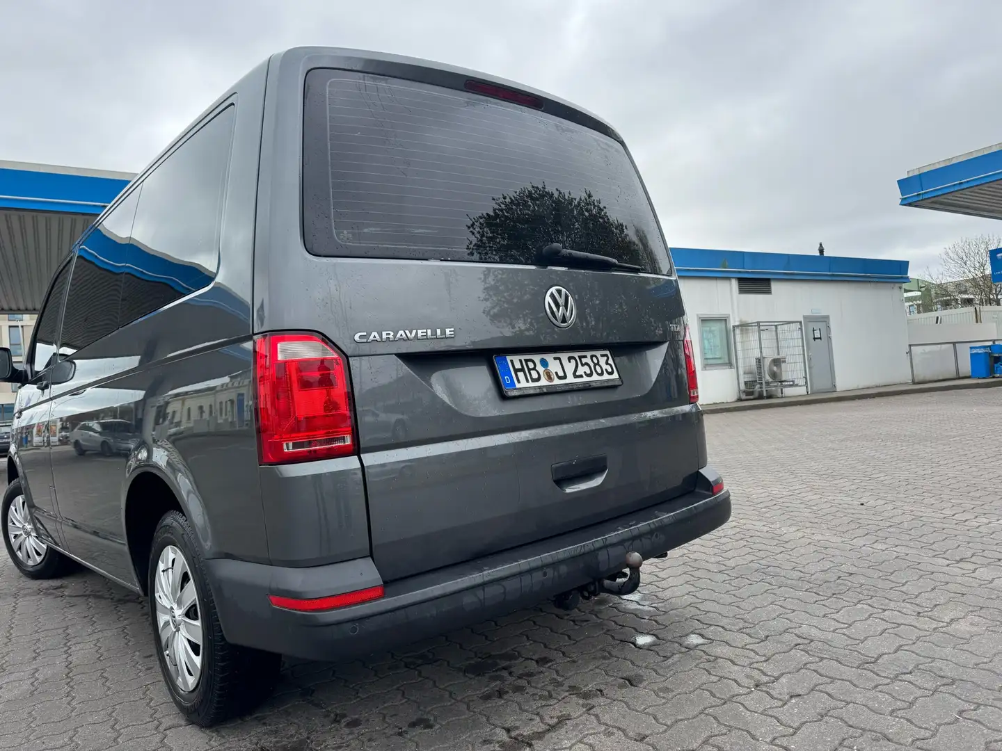Volkswagen T6.1 Caravelle Šedá - 2