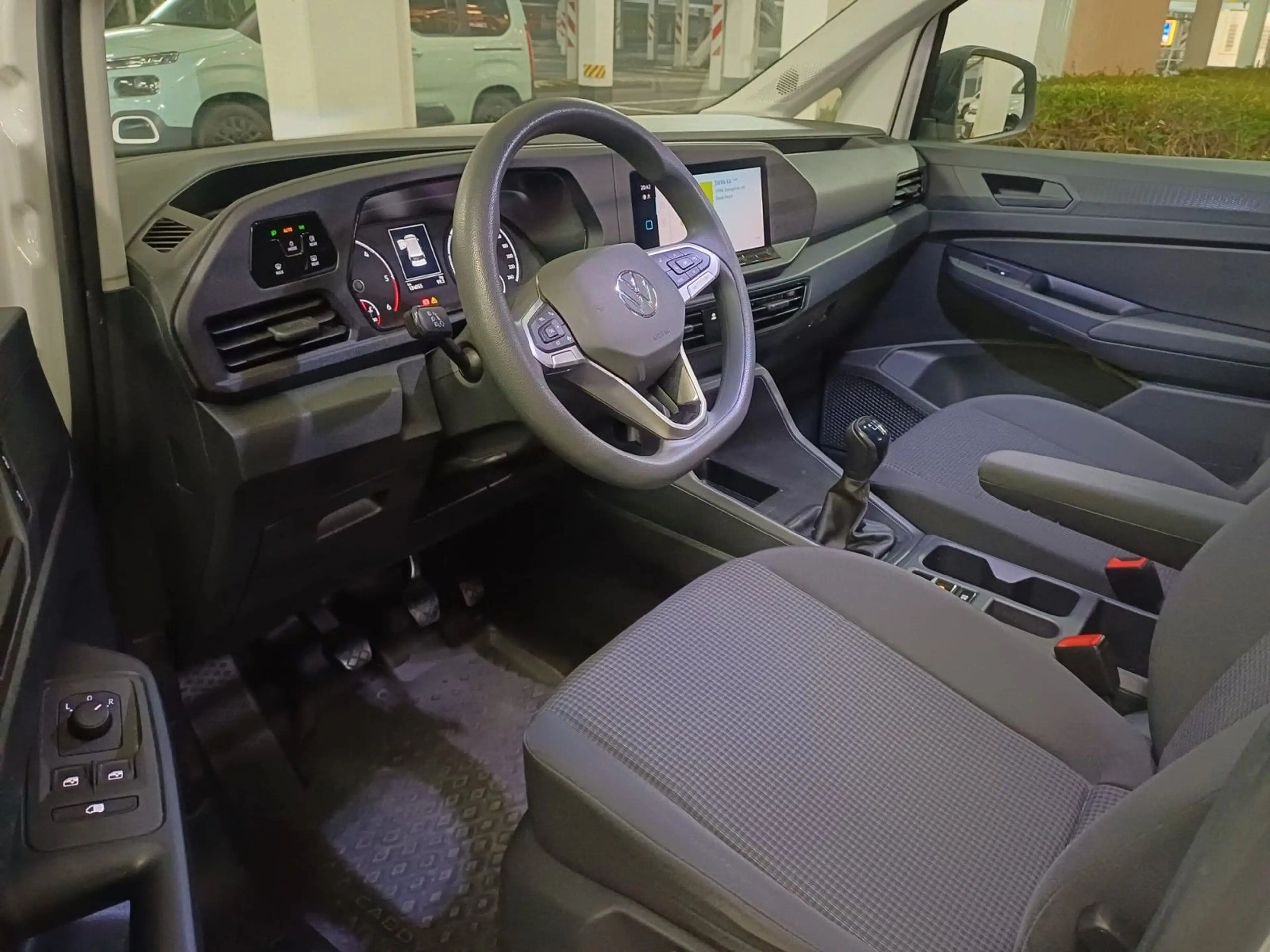 Volkswagen Caddy Cargo 2.0, Kamera, Klima, Navi, Temp, PDC — photo 6
