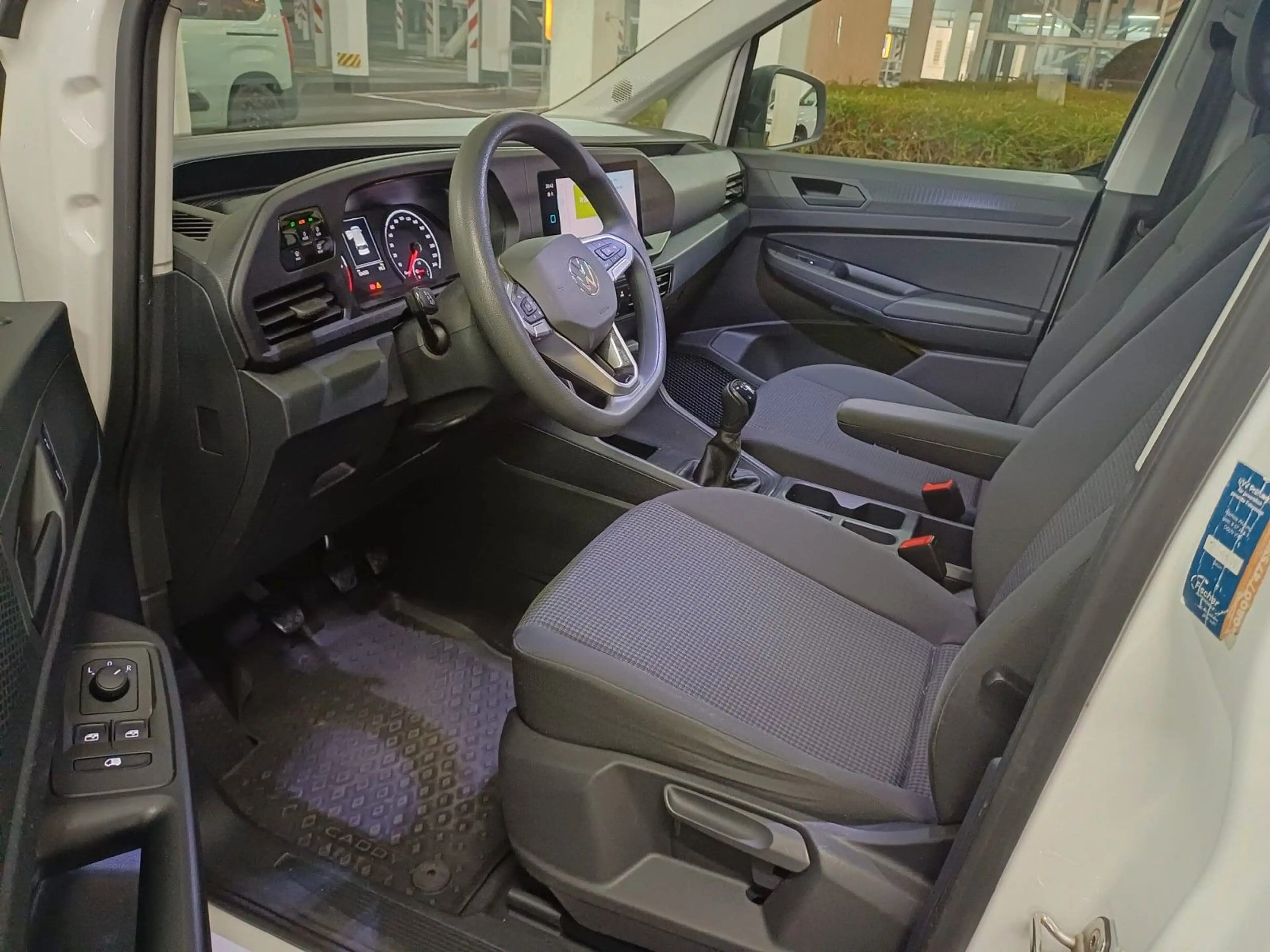 Volkswagen Caddy Cargo 2.0, Kamera, Klima, Navi, Temp, PDC — photo 7