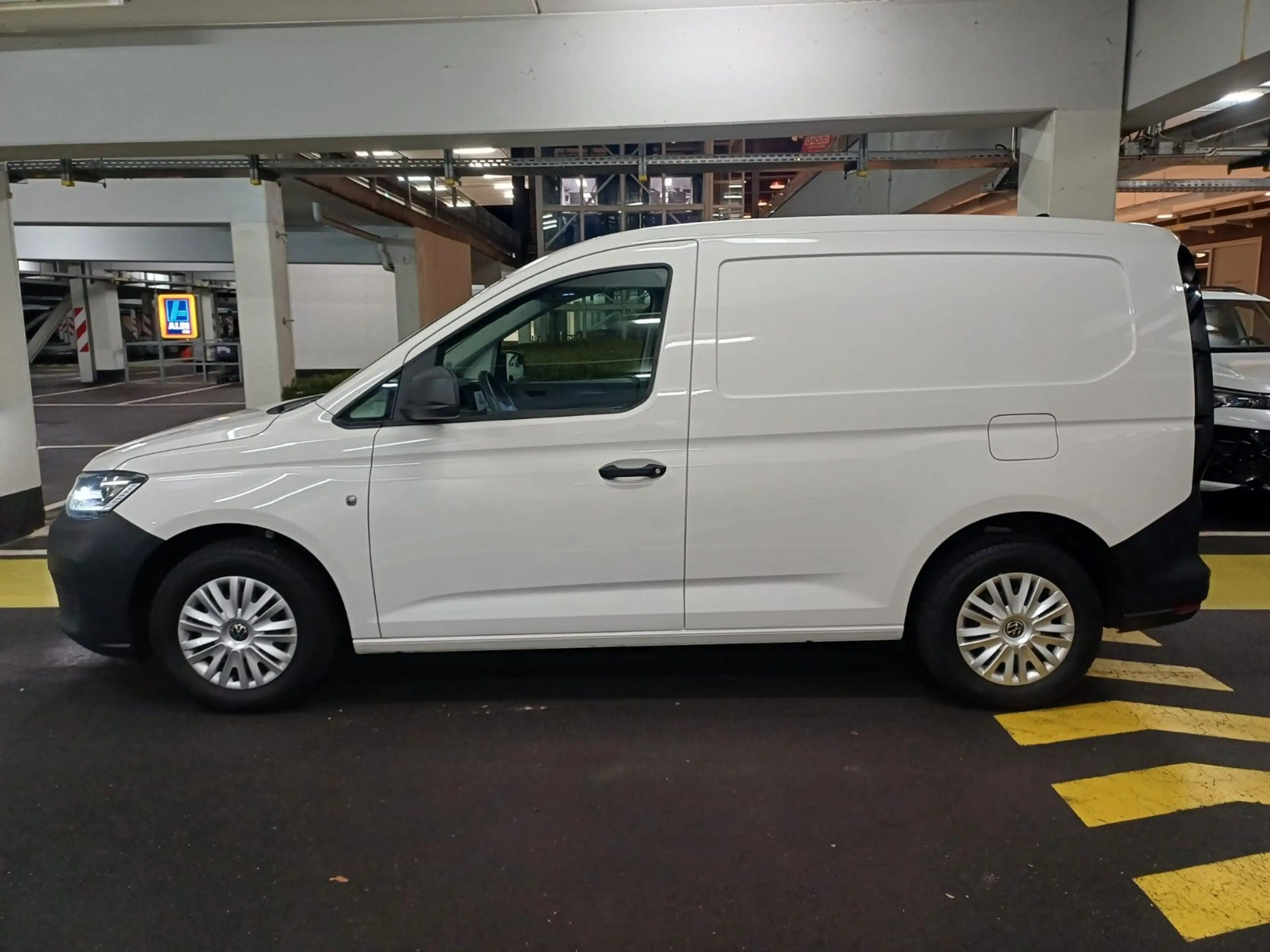 Volkswagen Caddy Cargo 2.0, Kamera, Klima, Navi, Temp, PDC — photo 2