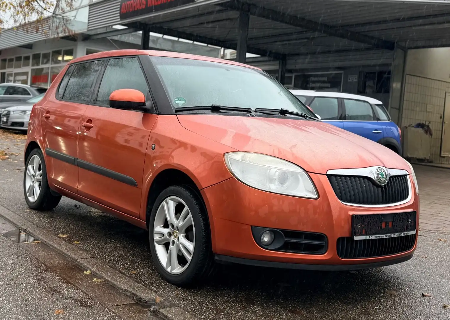 Skoda Fabia 1,4i Elegance /SHZ/KLIMA/S-Dach/TÜV AU NEU Orange - 1