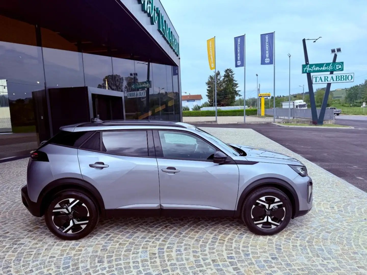Peugeot 2008 ALLURE - AZIENDALE - KM 9.000 - PROMO FINANZIAMENT Grau - 2
