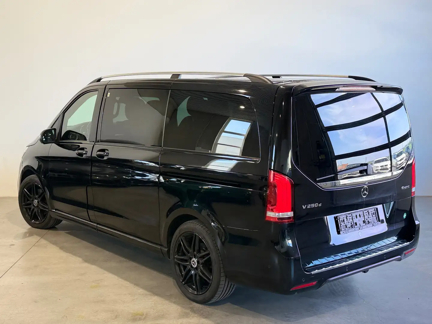 Mercedes-Benz V 250 V250 CDI AVANTGARDE 4MATIC lang,AMG7SITZER,SZH,ACC Schwarz - 2